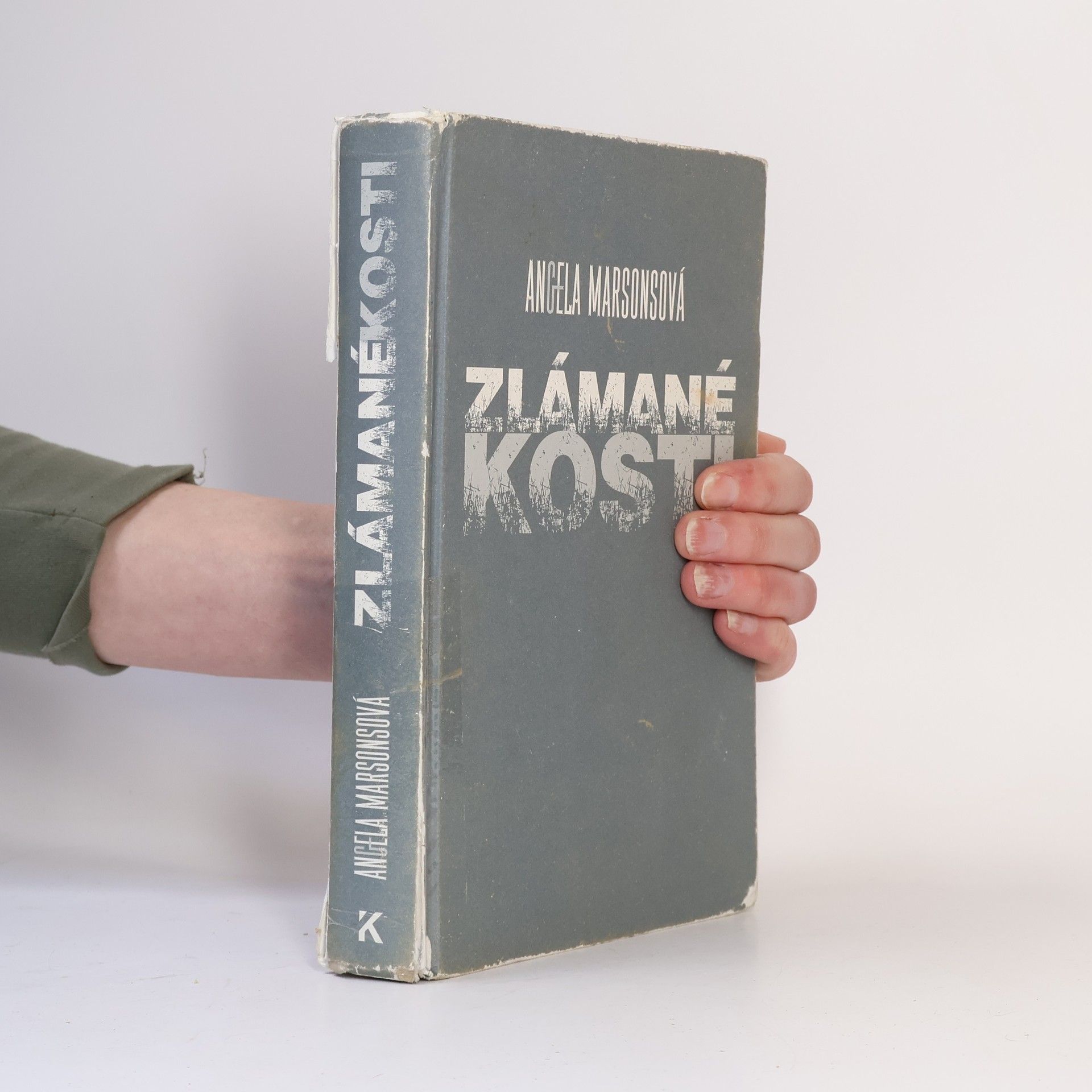 Angela Marsons Zlámané kosti