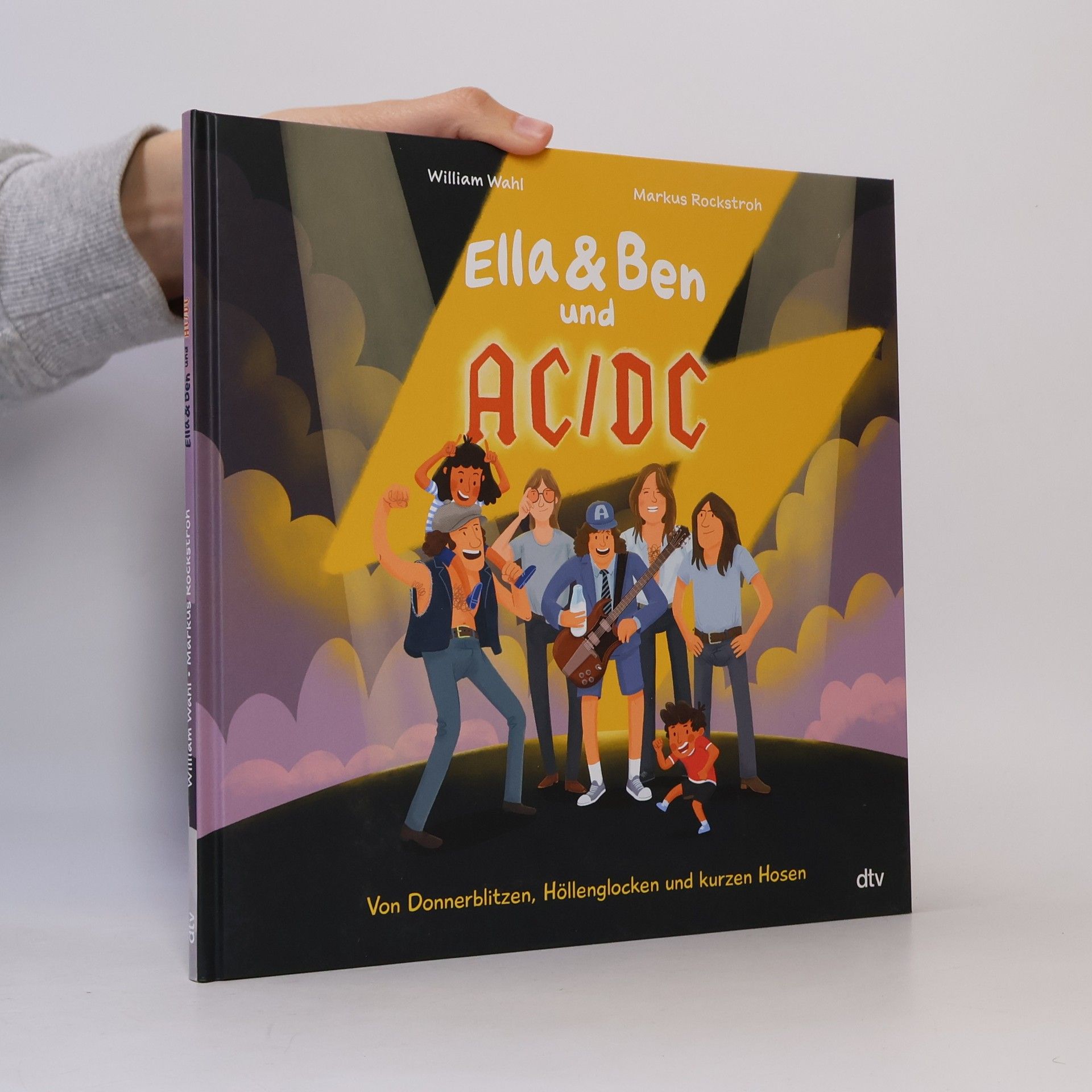Ella & Ben und AC/DC – Von Donnerblitzen, Höllenglocken und kurzen Hosen