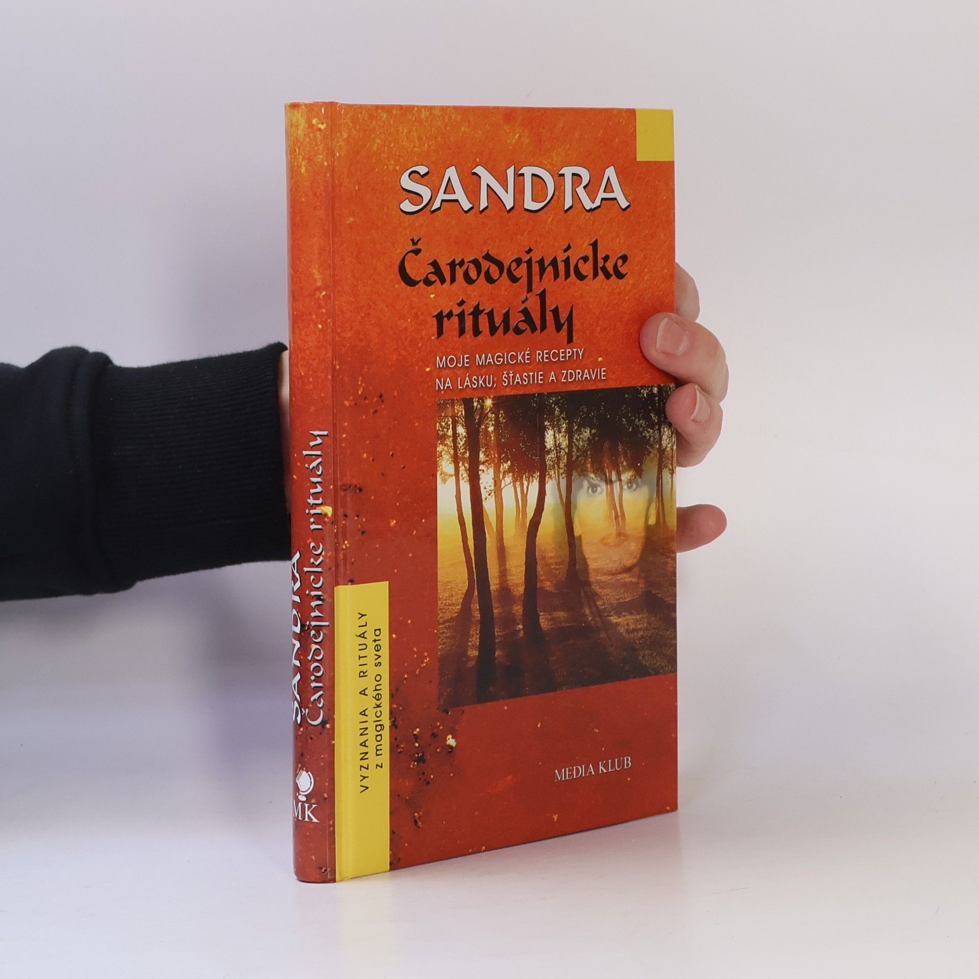 Sandra Hettich von Huttary Čarodejnicke rituály