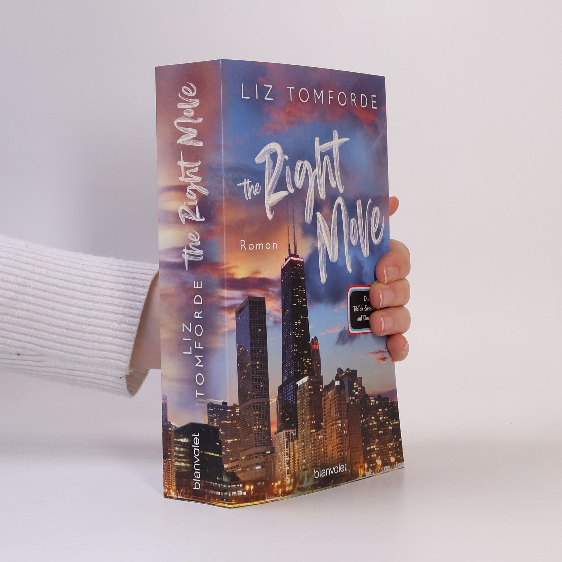 Liz Tomforde The Right Move