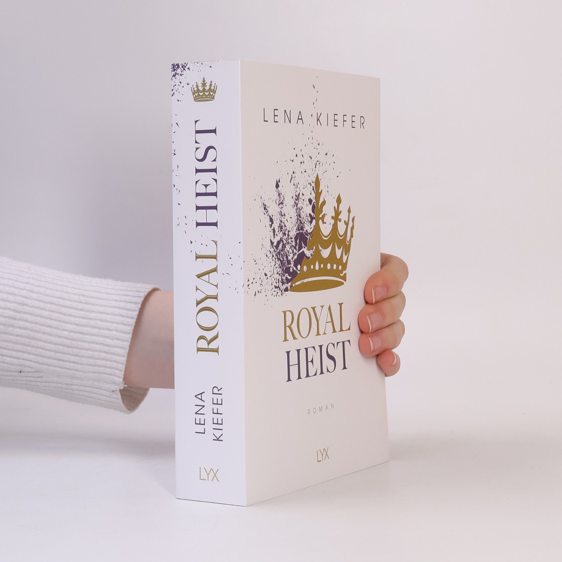 Lena Kiefer Royal Heist