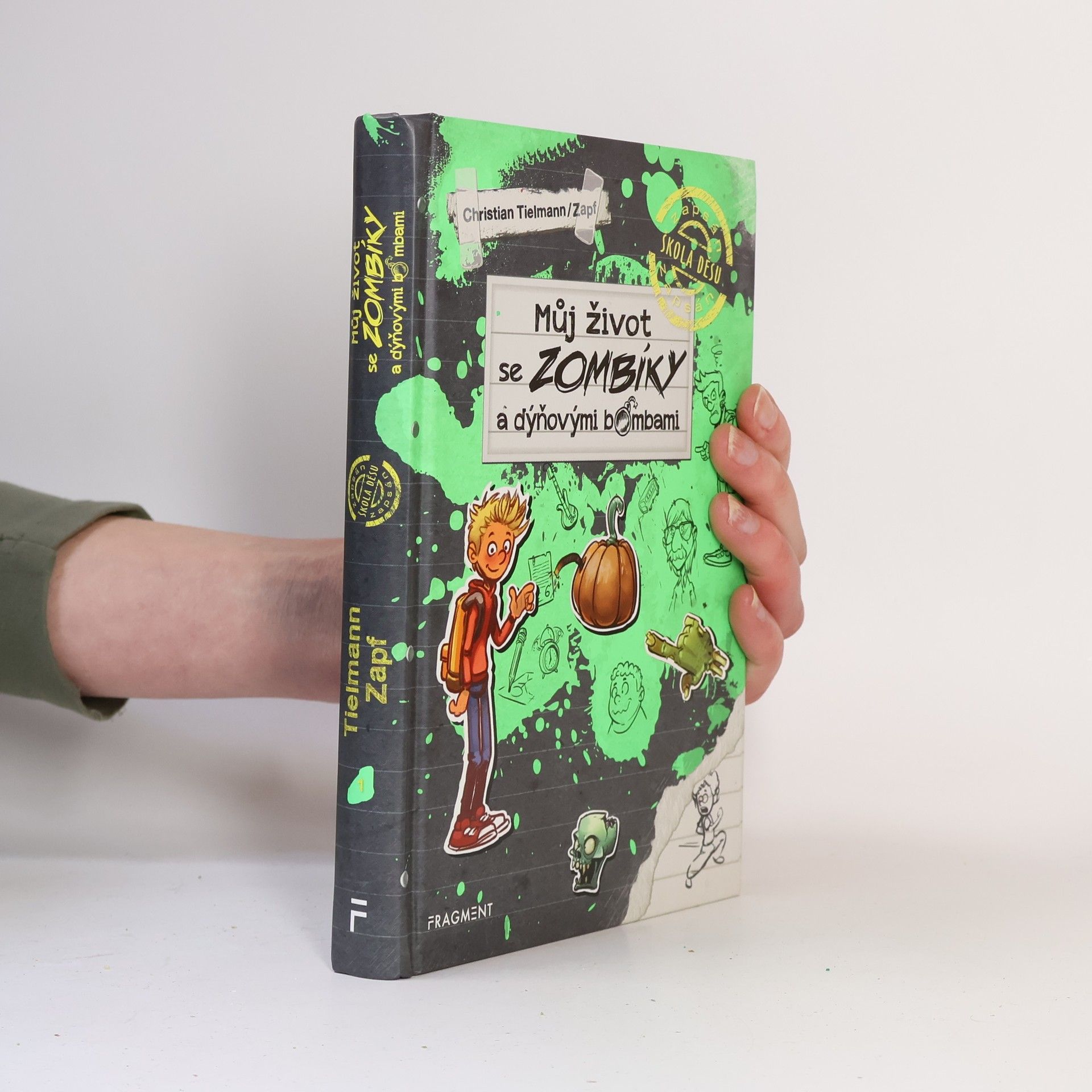 Můj život se zombíky a dýňovými bombami