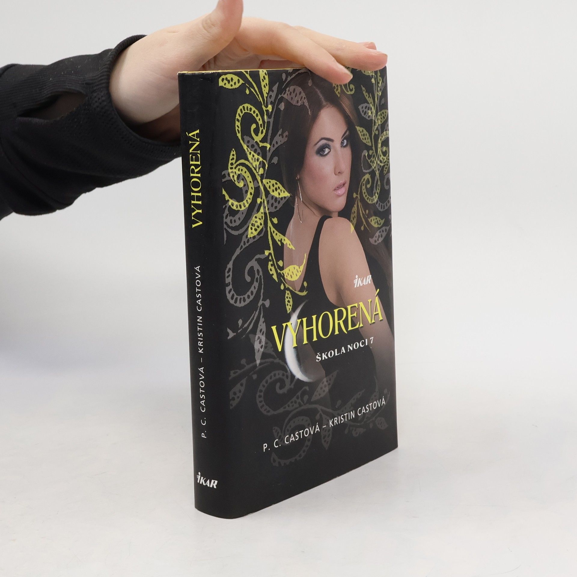 P. C. Cast Vyhorená