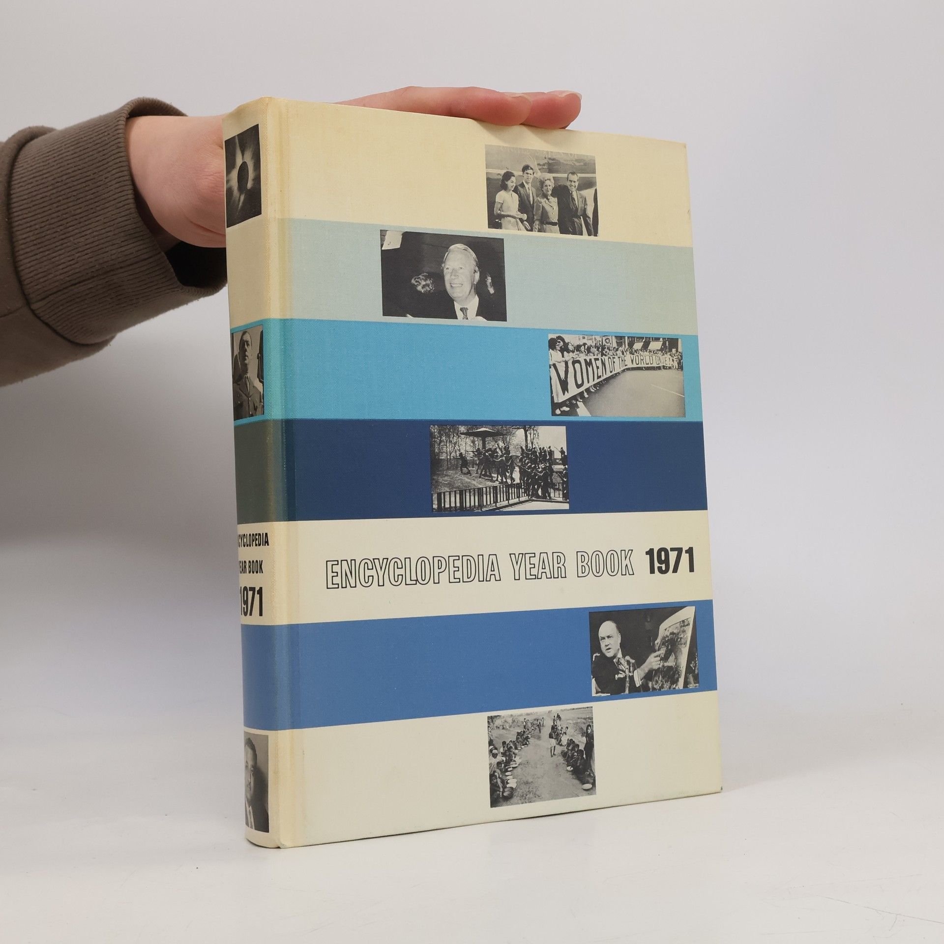 Various authors Encyclopedia Year Book 1971