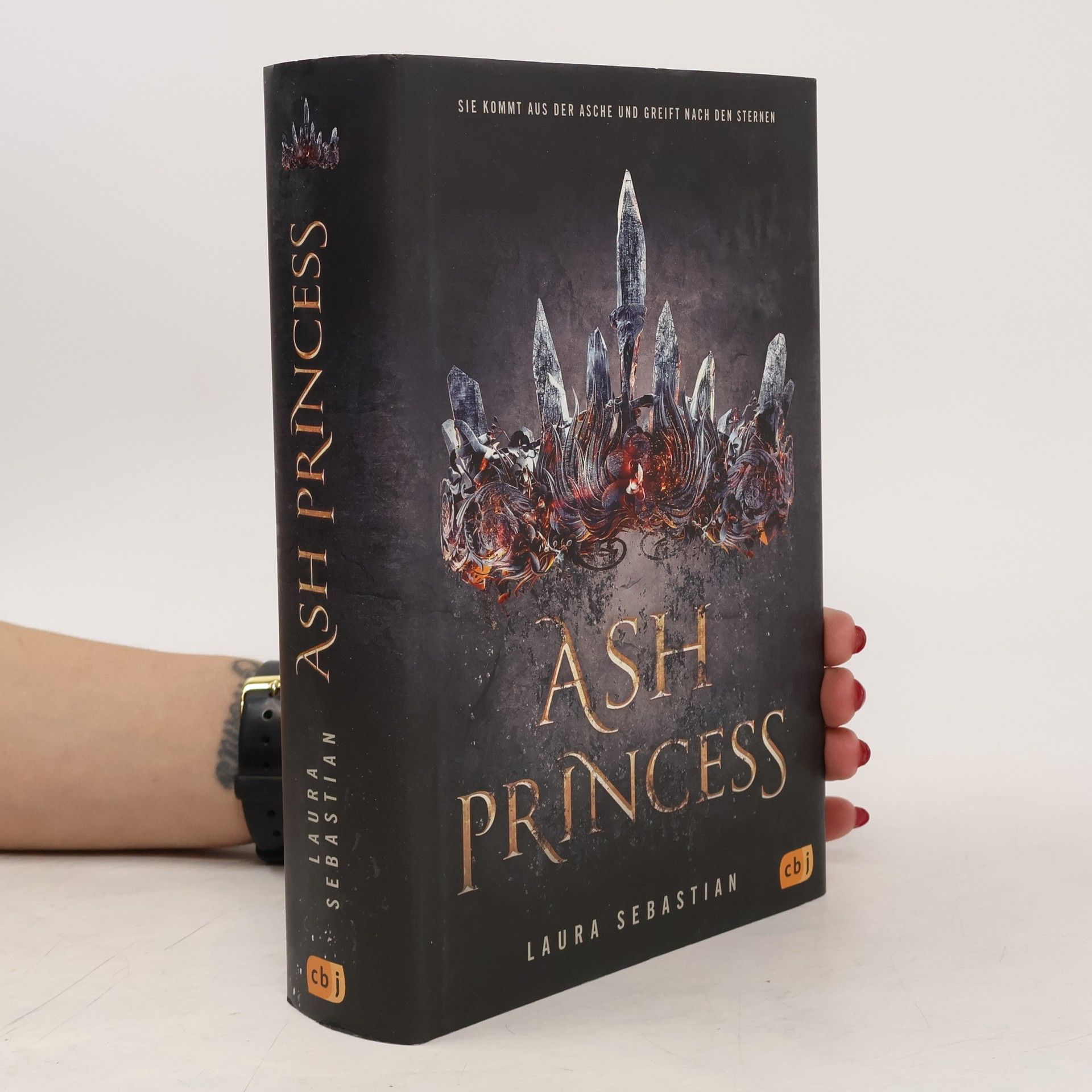 Laura Sebastian Ash princess