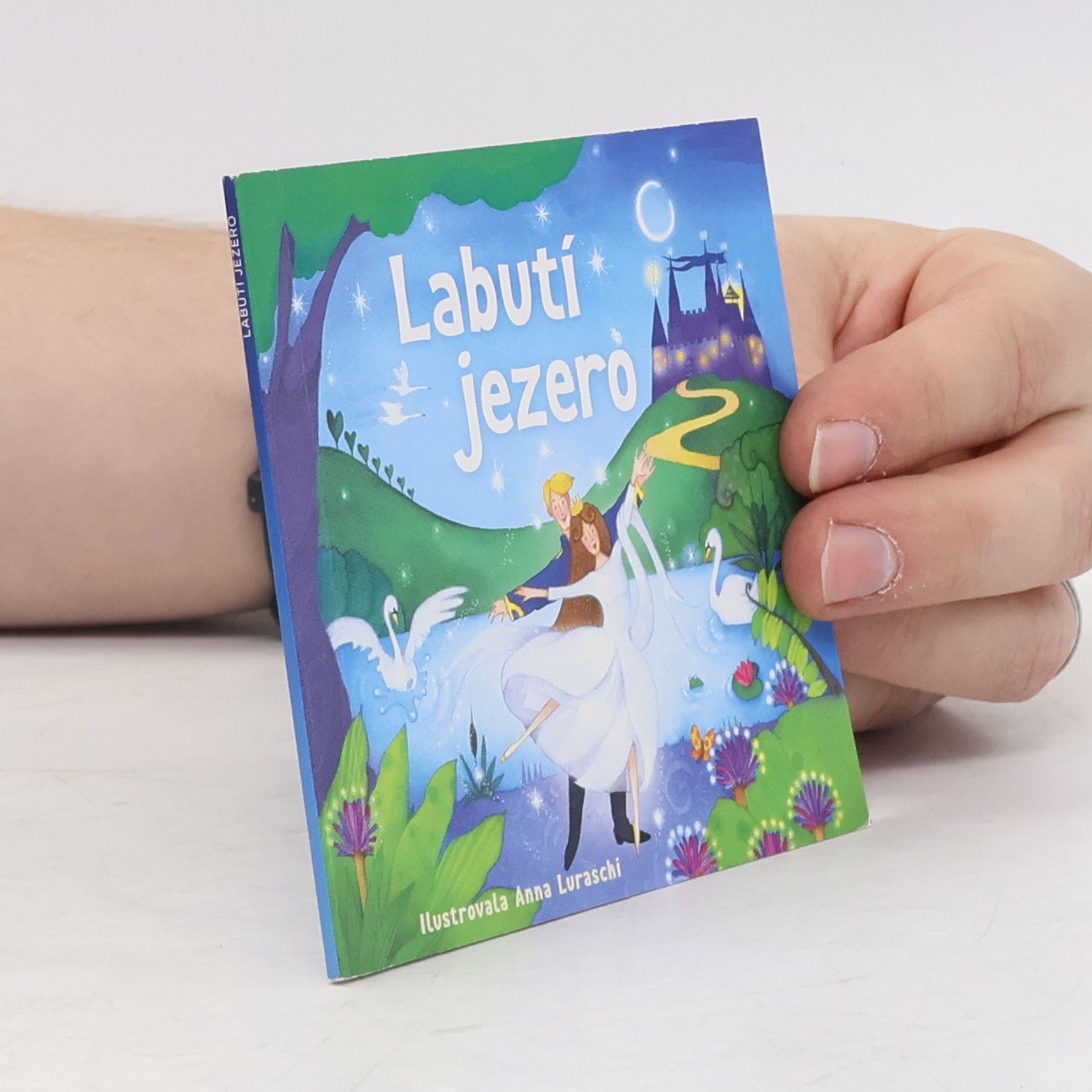 Anna Luraschi Labutí jezero