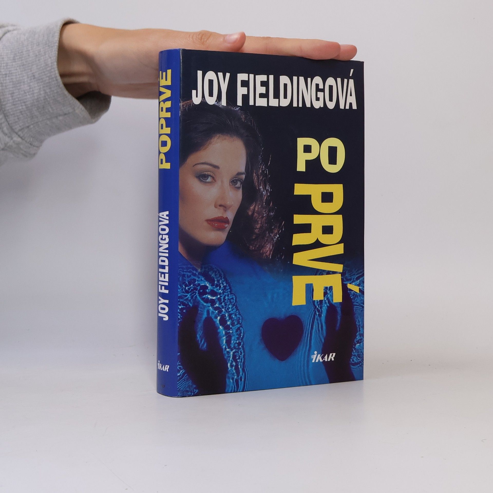 Joy Fielding Poprvé