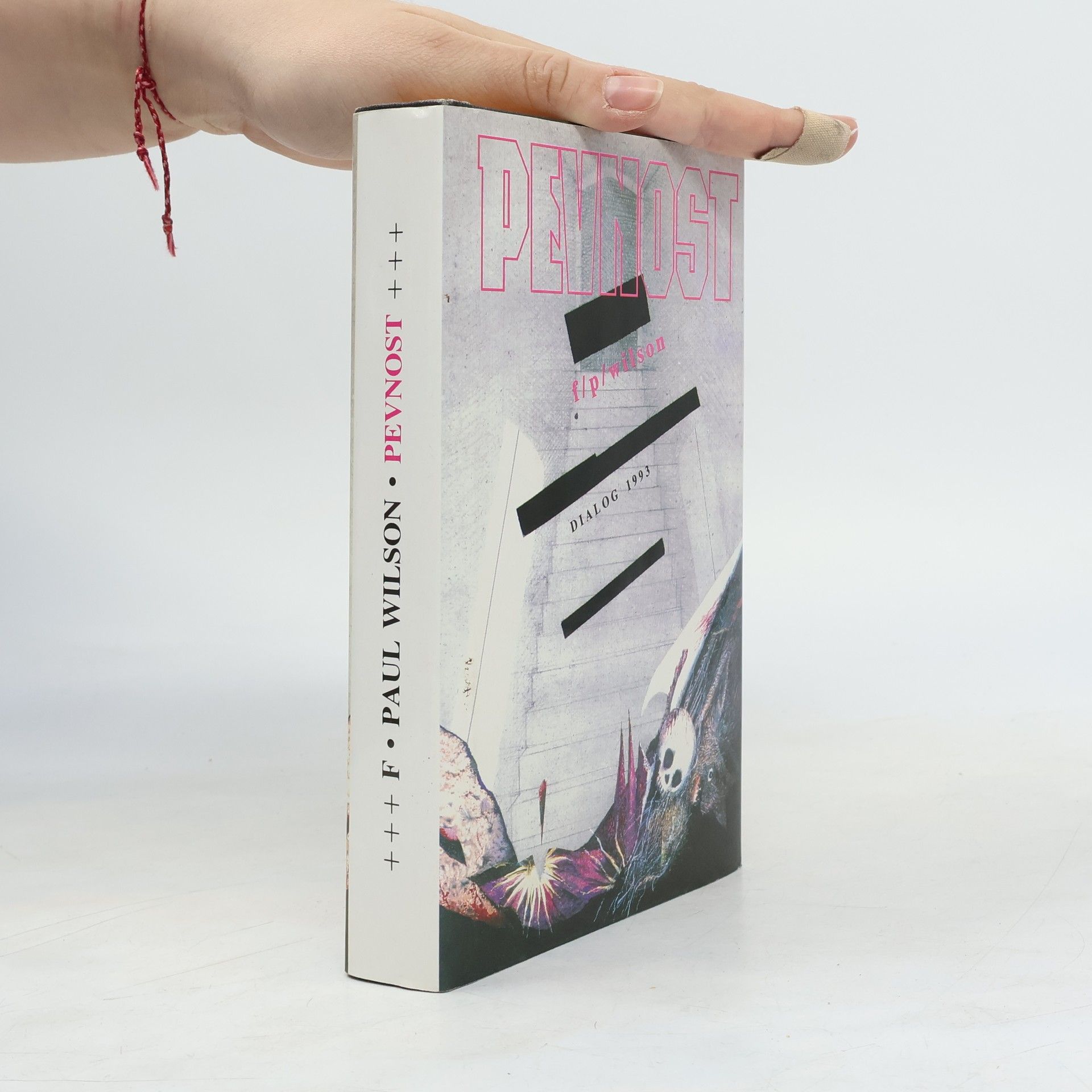 F. Paul Wilson Pevnost