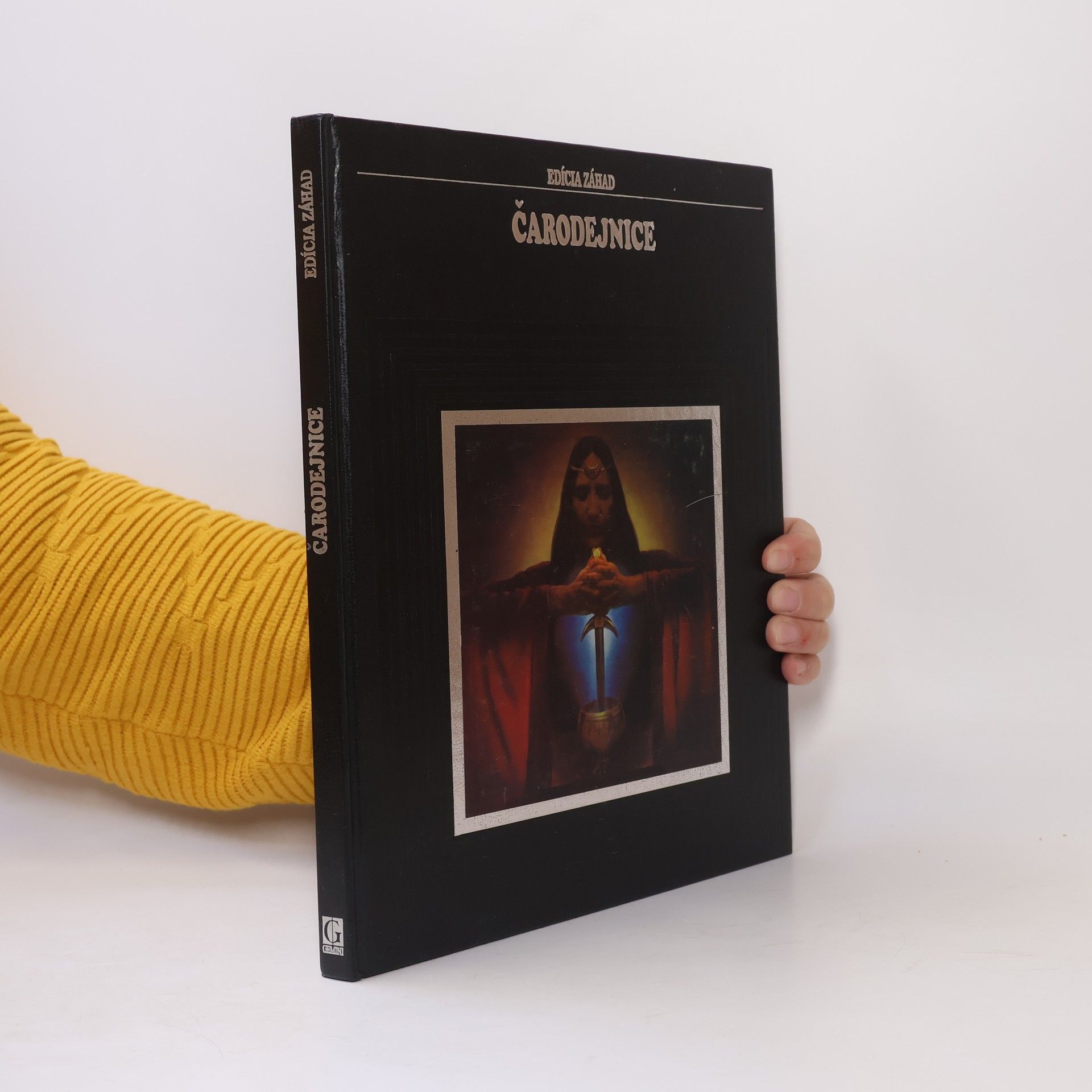 Margery A. DuMond Čarodejnice