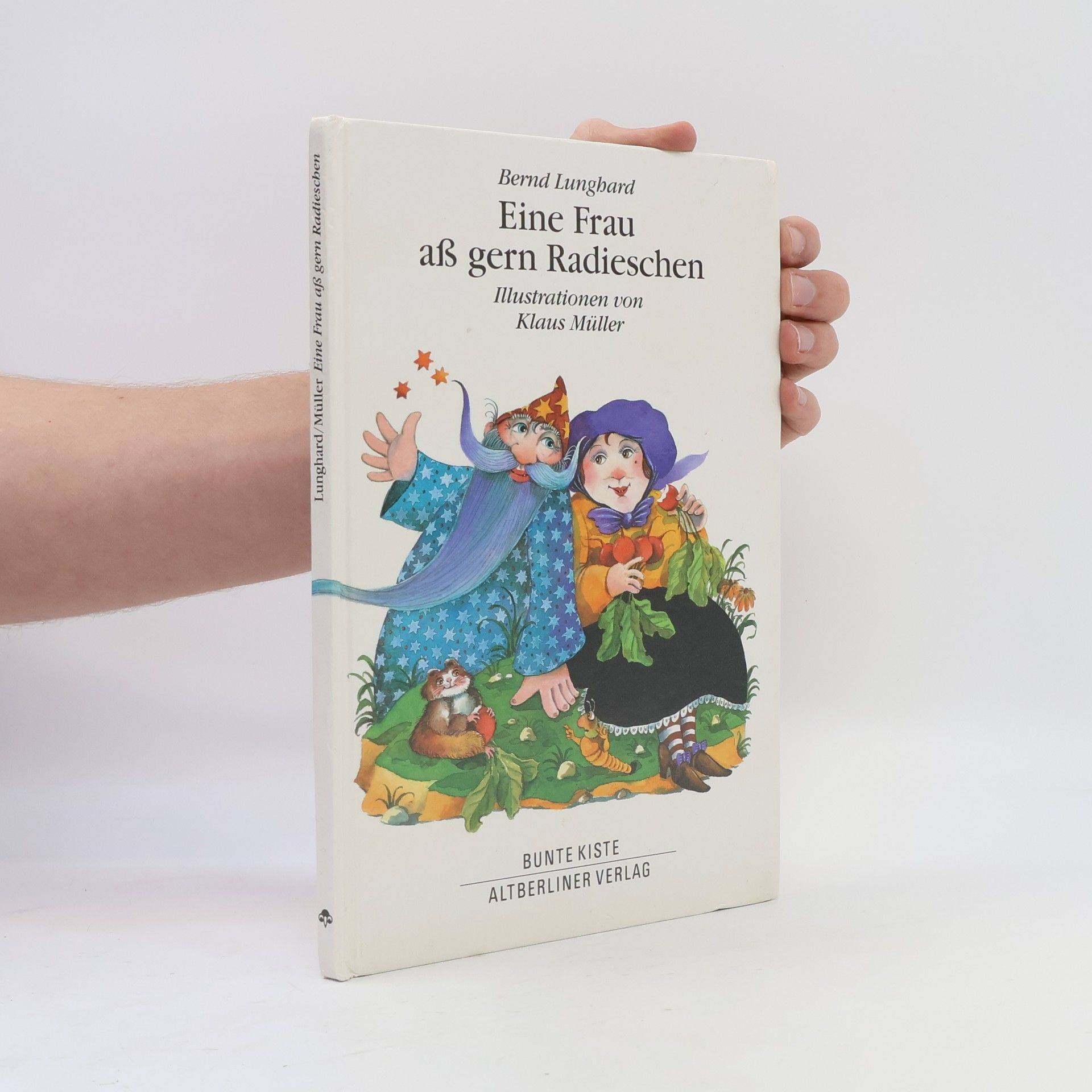 Eine Frau ass gern Radieschen