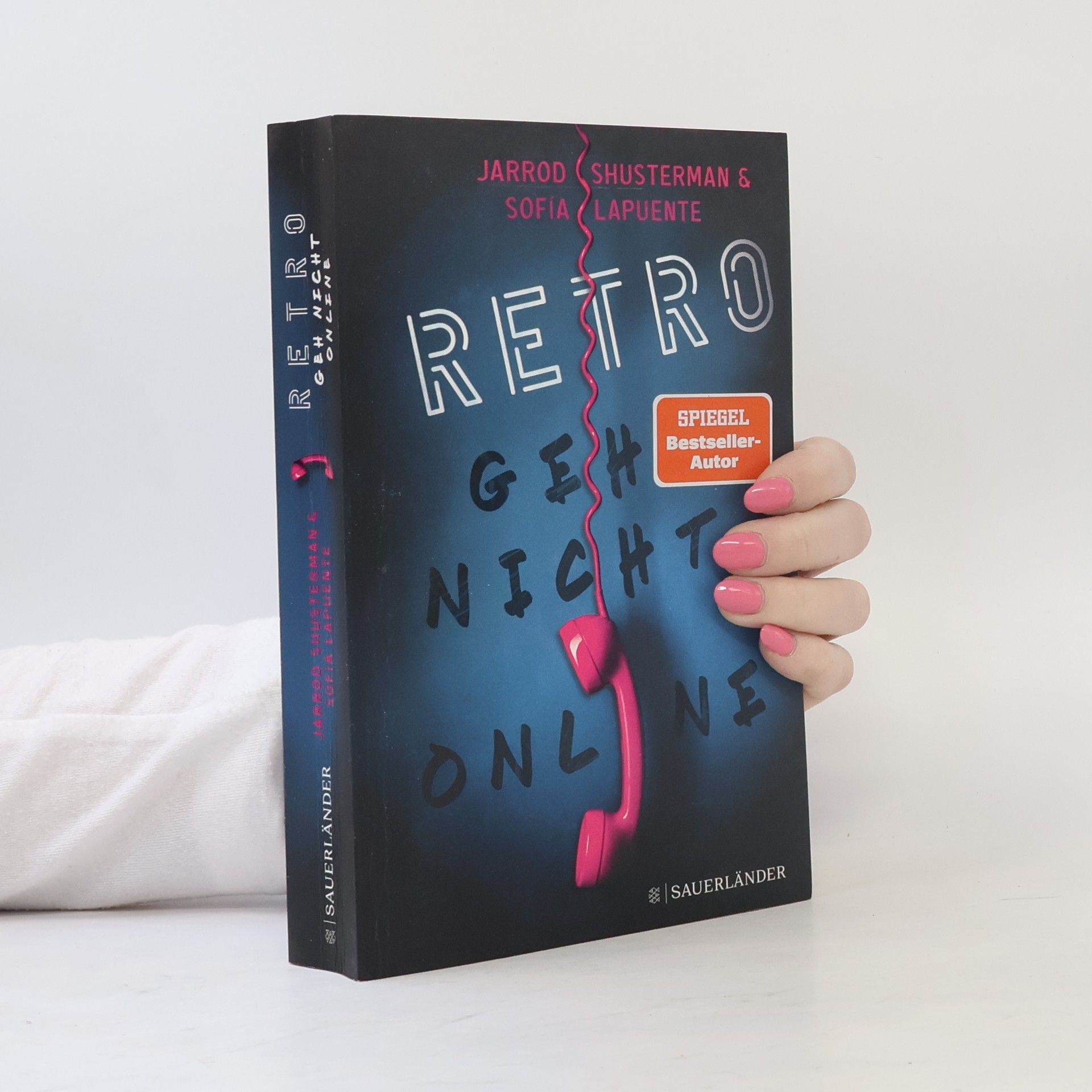 Sofía Lapuente RETRO - Geh nicht online