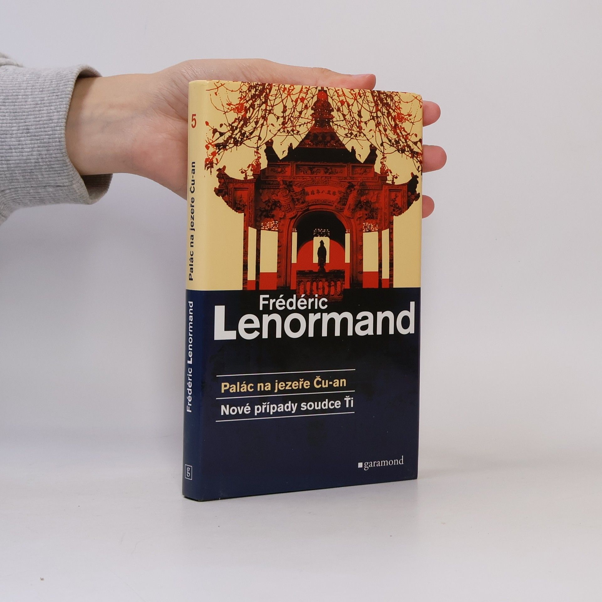 Frédéric Lenormand Palác na jezeře Ču-an