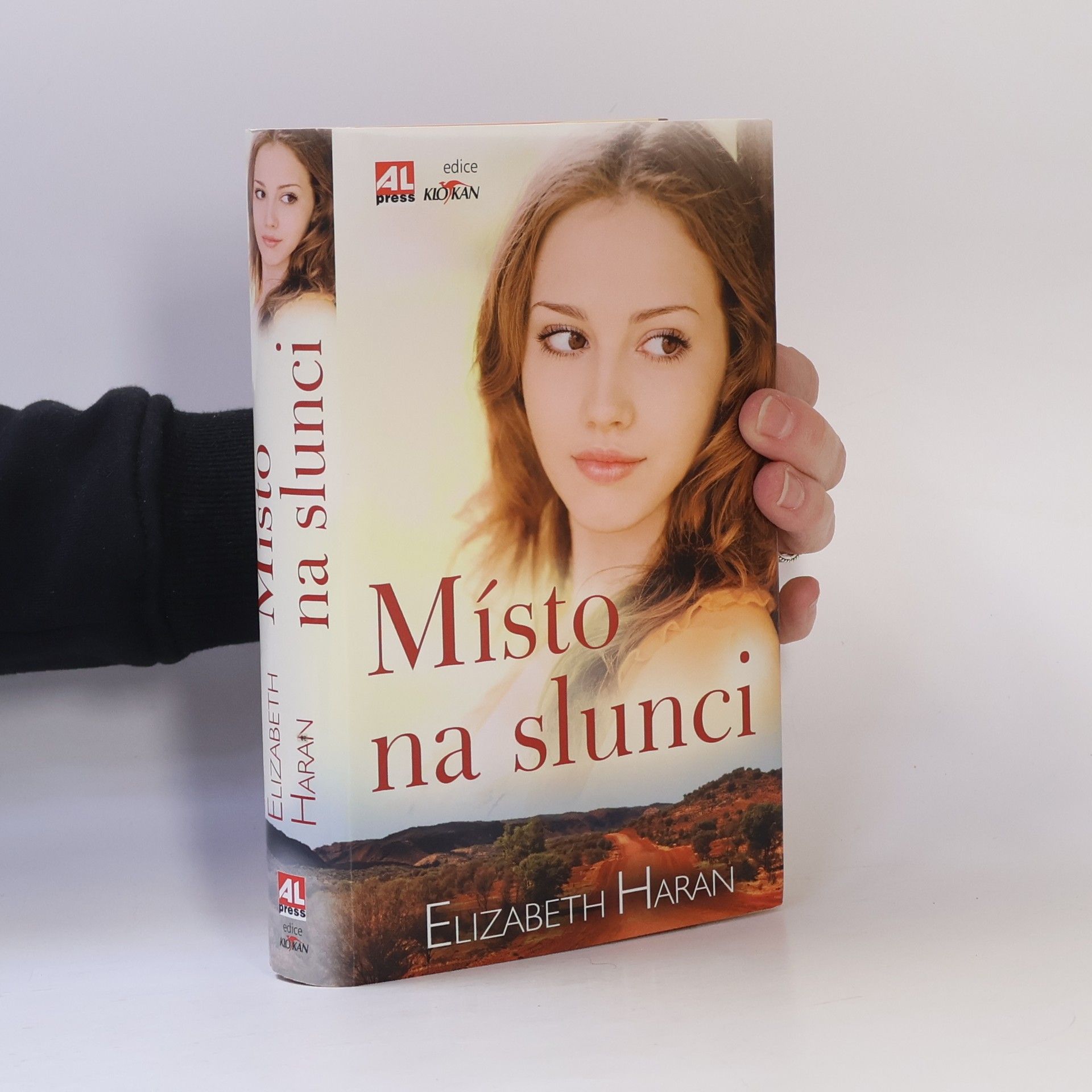 Elizabeth Haran Místo na slunci