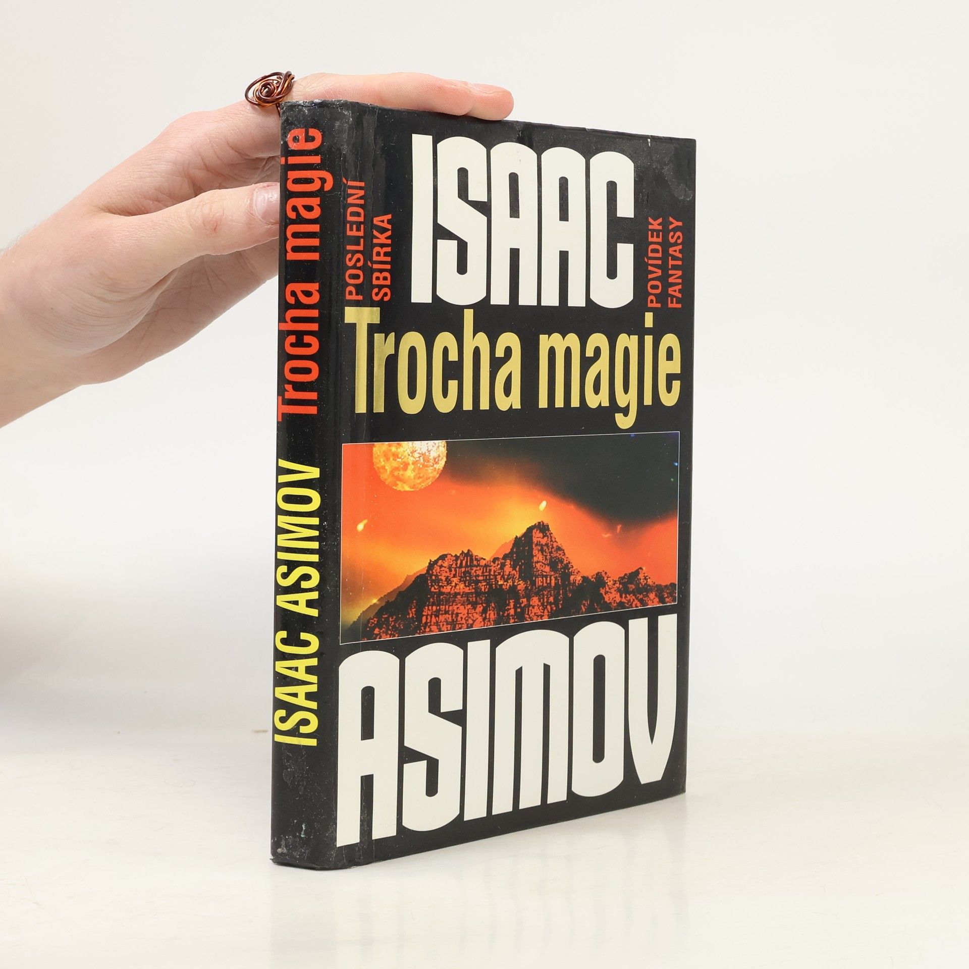 Isaac Asimov Trocha magie