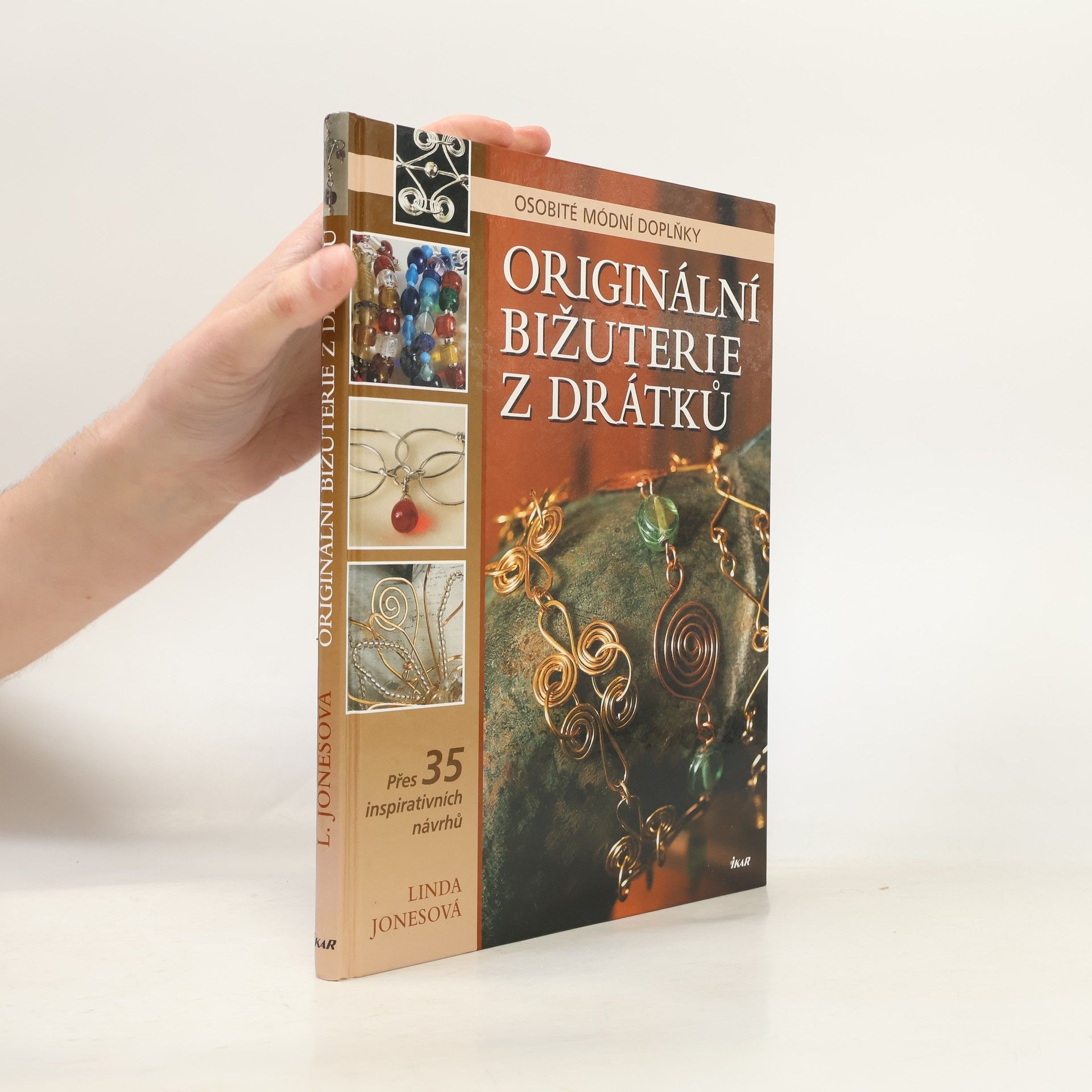 Linda Jones Originální bižuterie z drátků. Osobité módní doplňky