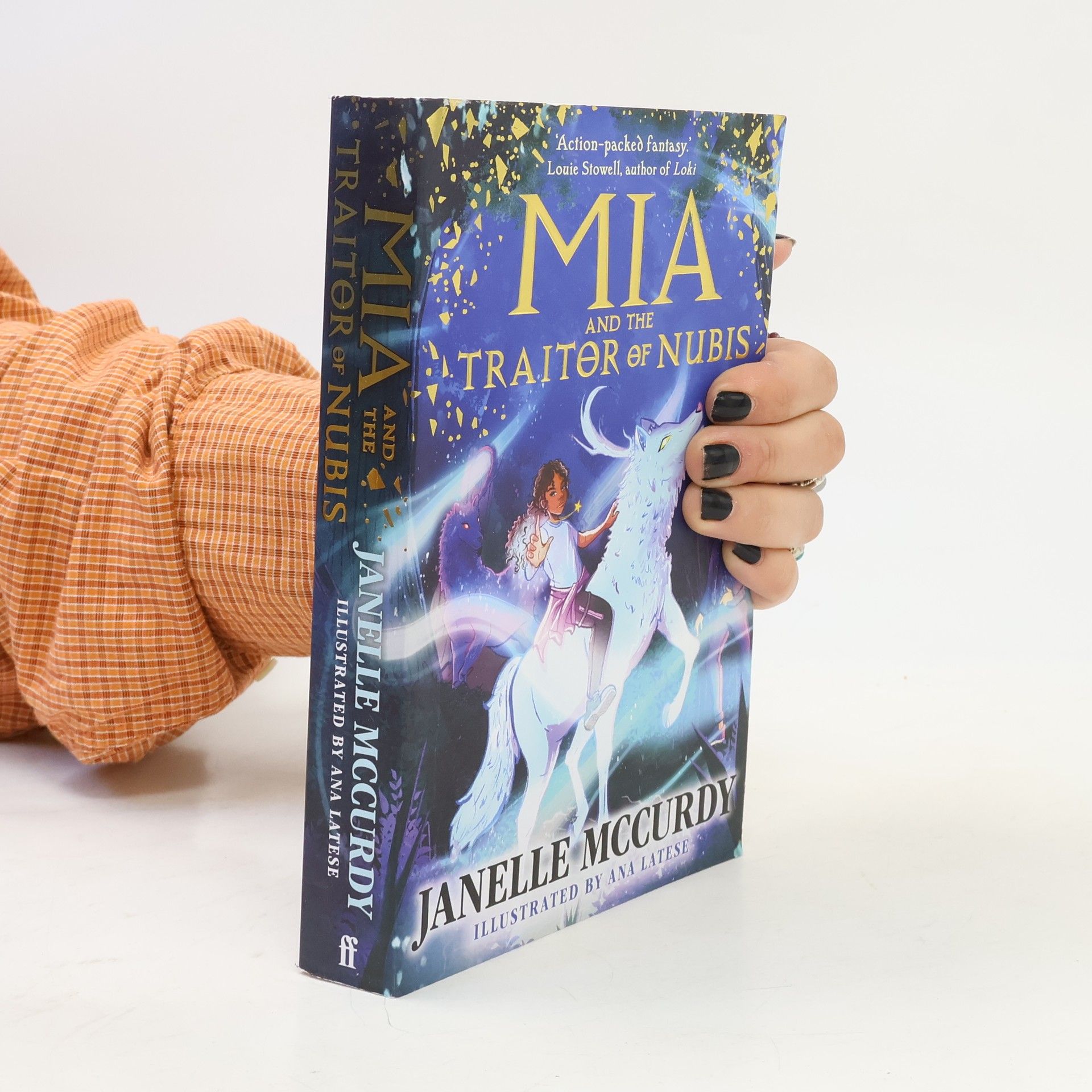 Janelle McCurdy Mia and the Traitor of Nubis