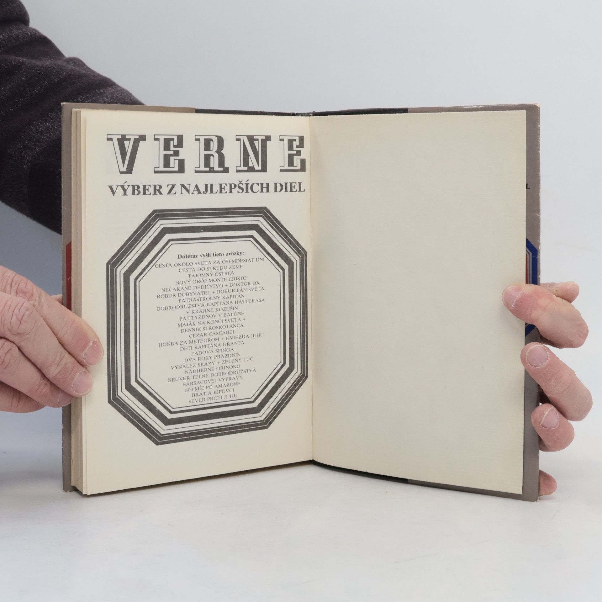 Jules Verne Dvadsaťtisíc míľ pod morom