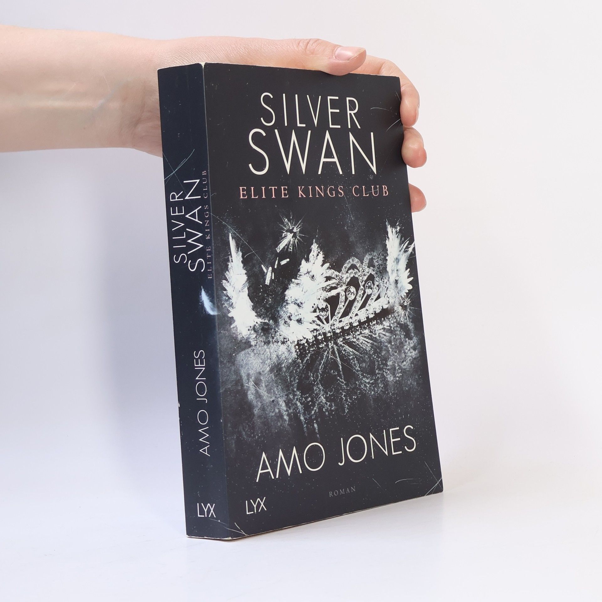 Amo Jones Silver Swan - Elite Kings Club
