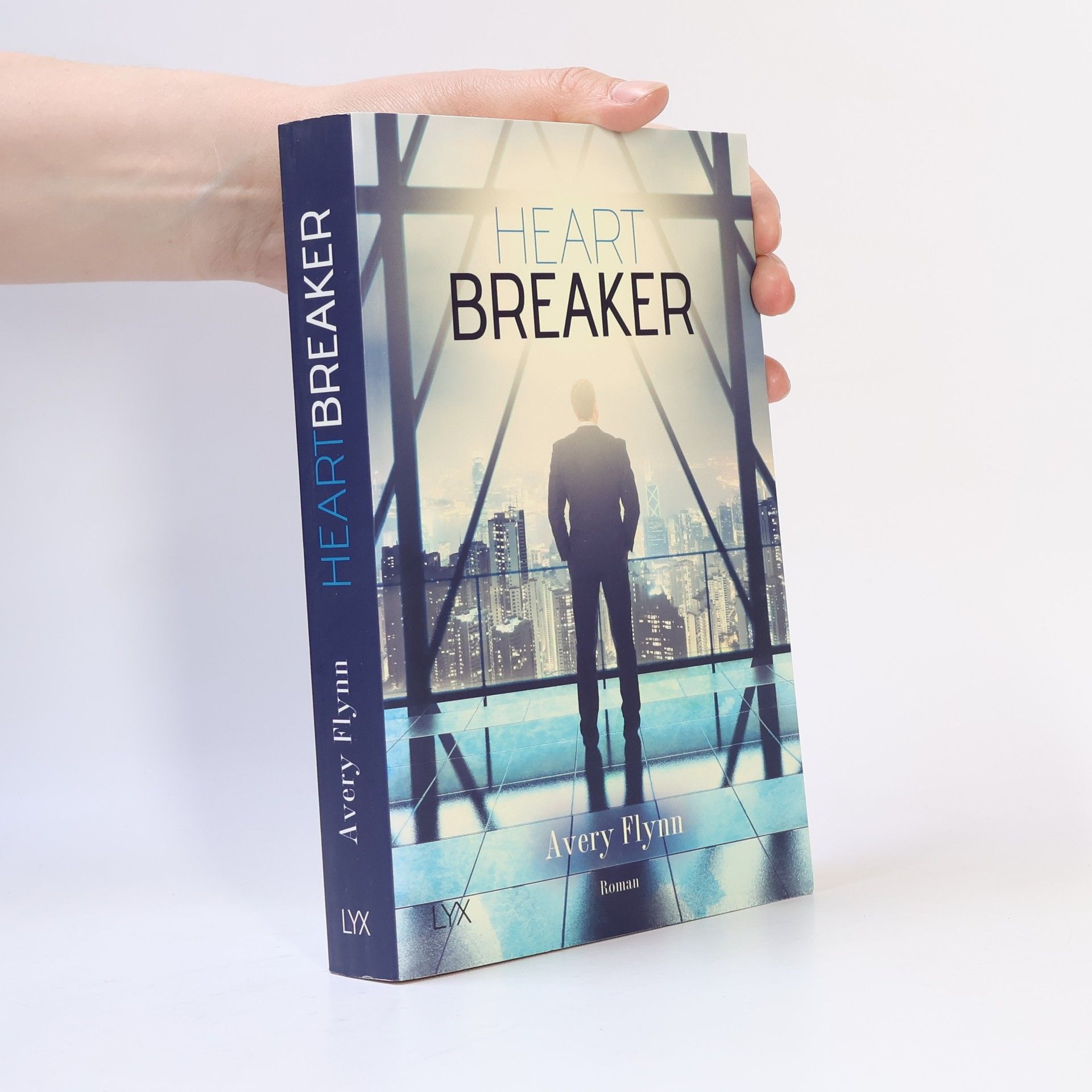 Avery Flynn Heartbreaker