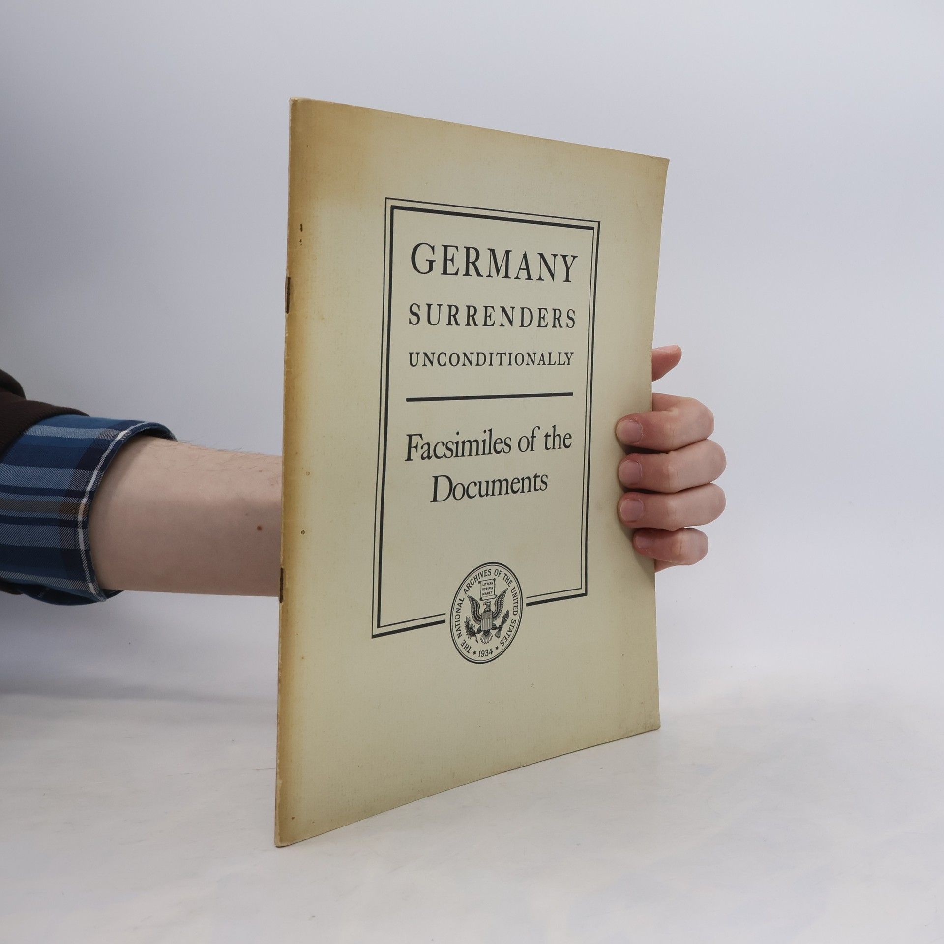 Kolektív autorov Germany Surrenders Unconditionally
