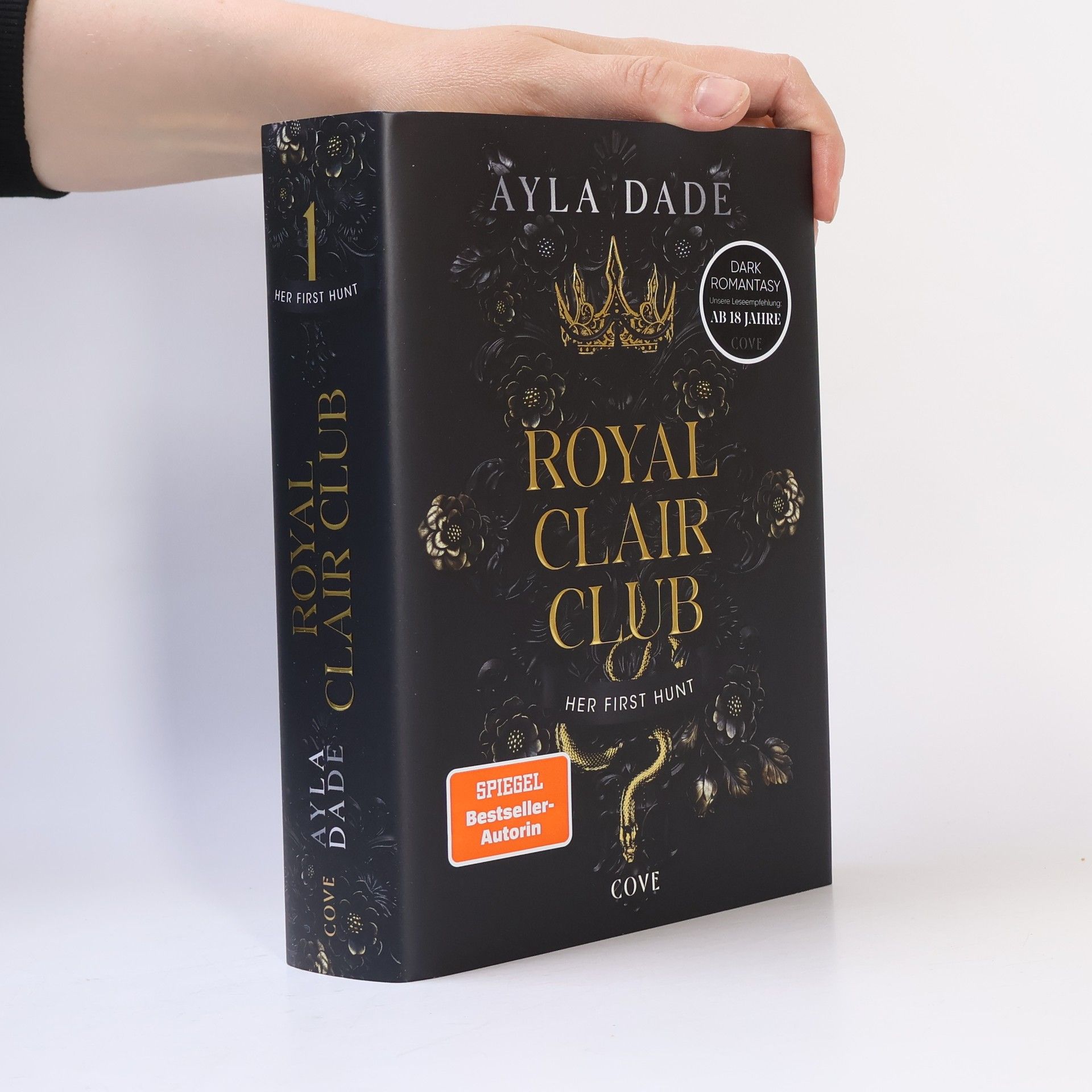 Ayla Dade Royal Clair Club - 1: Her First Hunt
