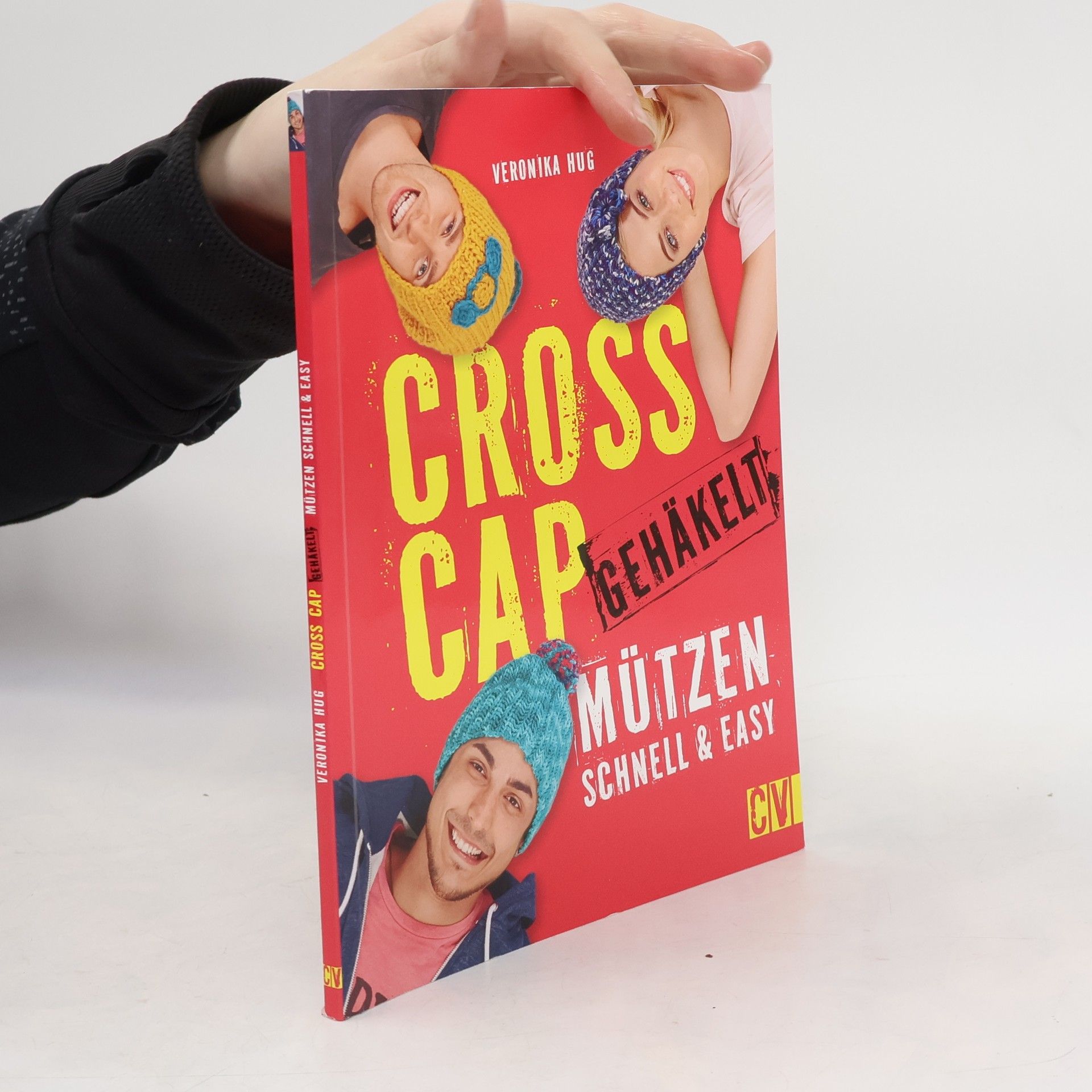 Veronika Hug Cross Cap gehäkelt