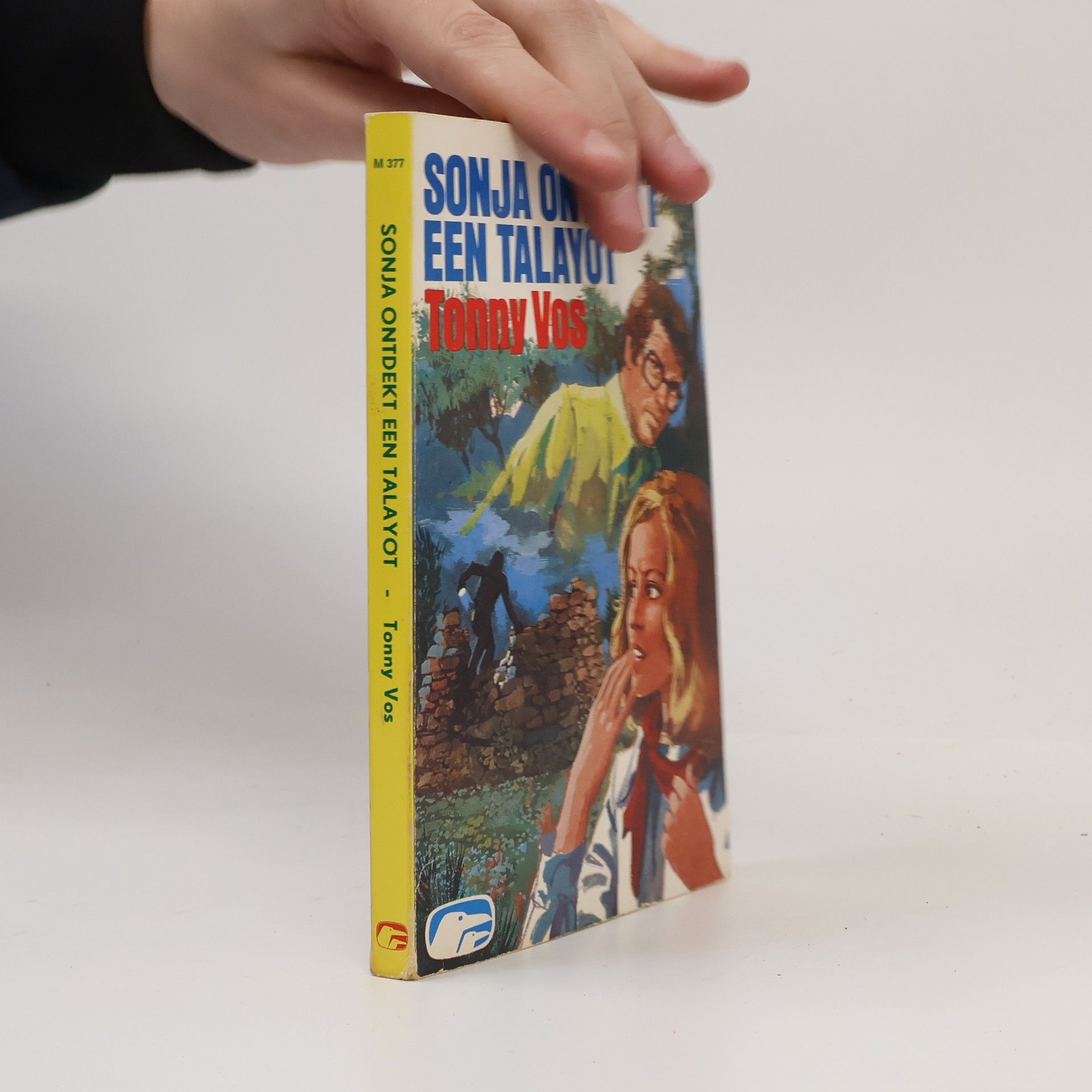 Sonja ontdekt een talayot