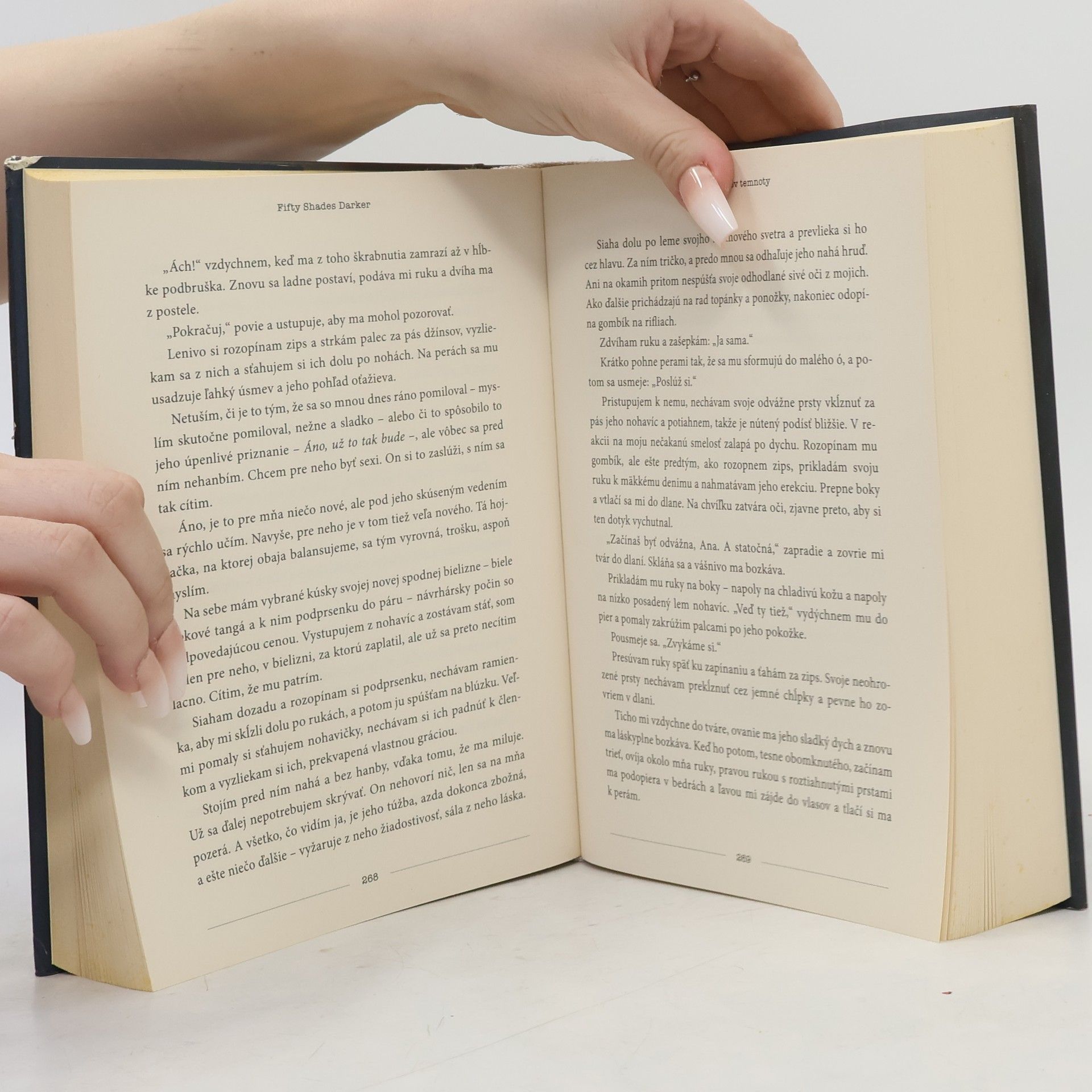 E. L. James Päťdesiat odtieňov temnoty