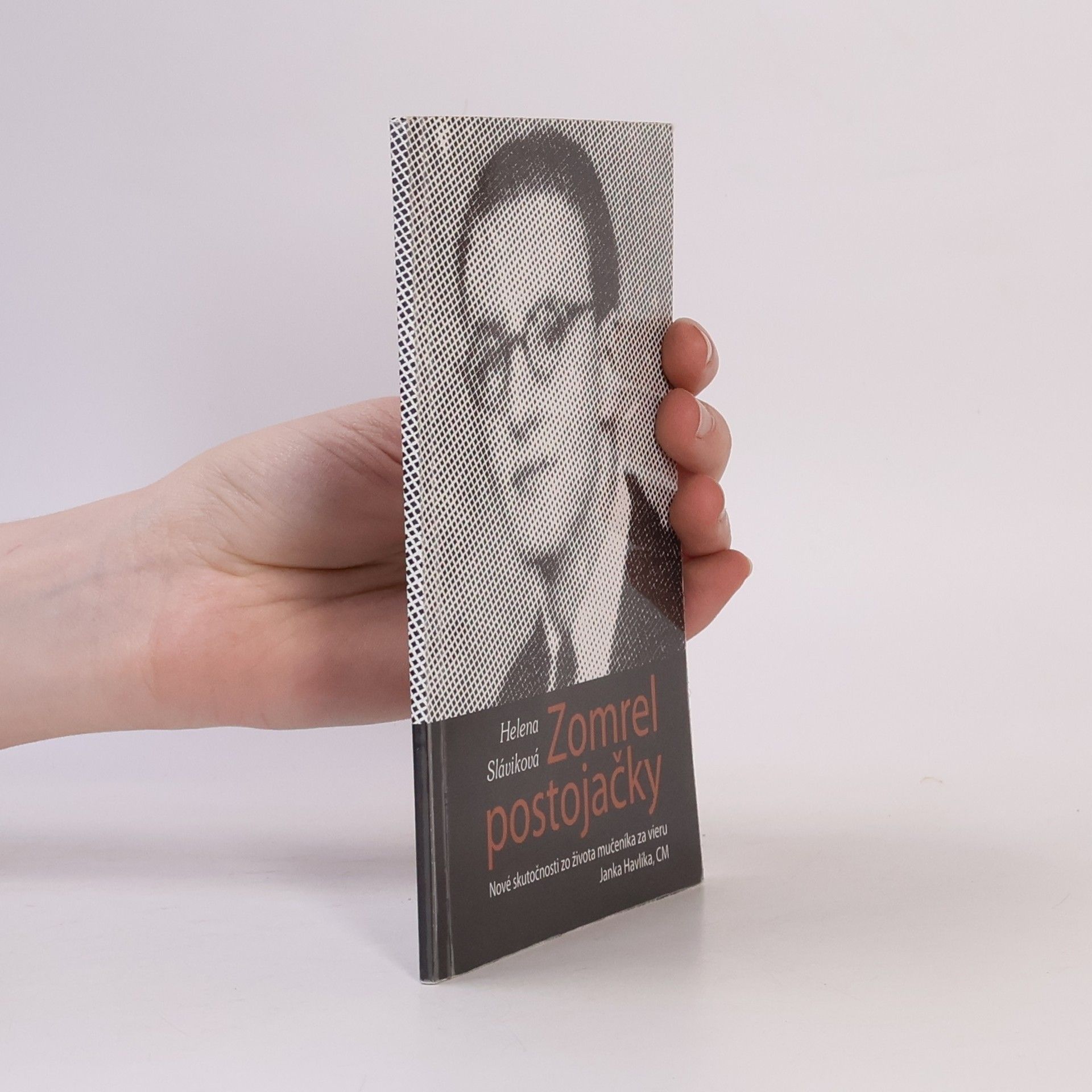 Helena Slavíková Zomrel postojačky