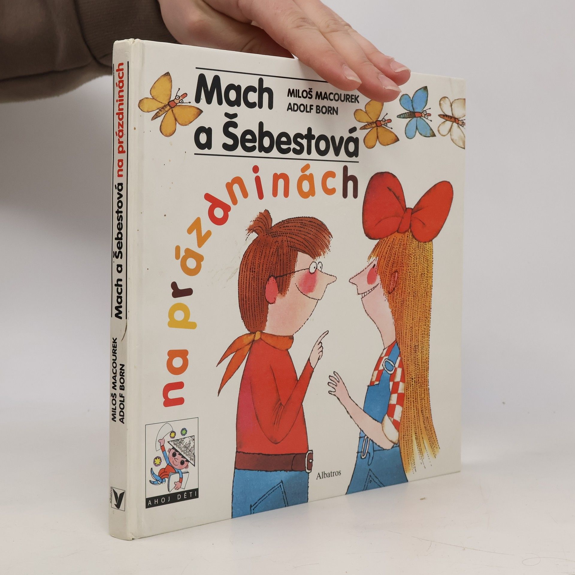 Miloš Macourek Mach a Šebestová na prázdninách