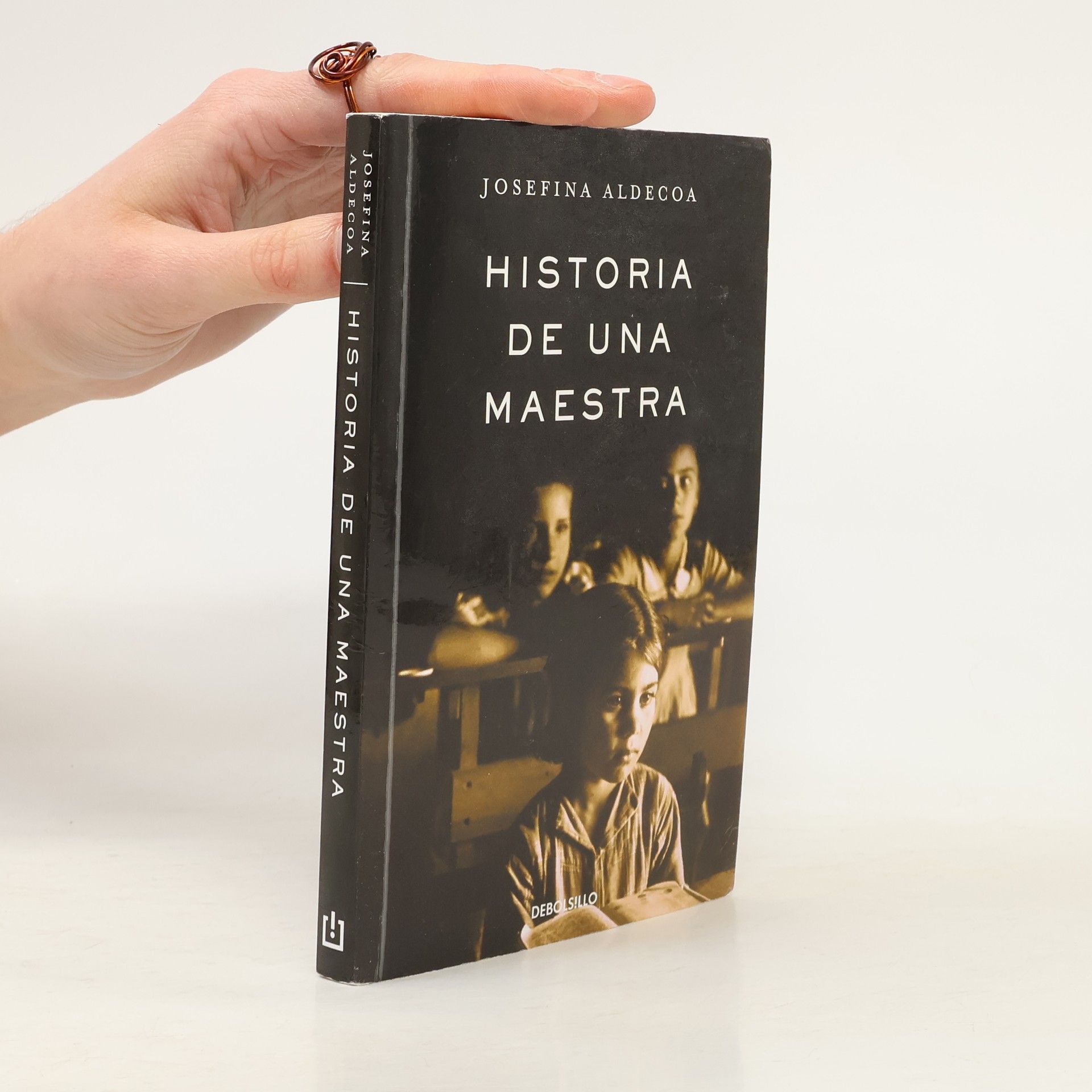 Josefina R. Aldecoa Historia De Una Maestra