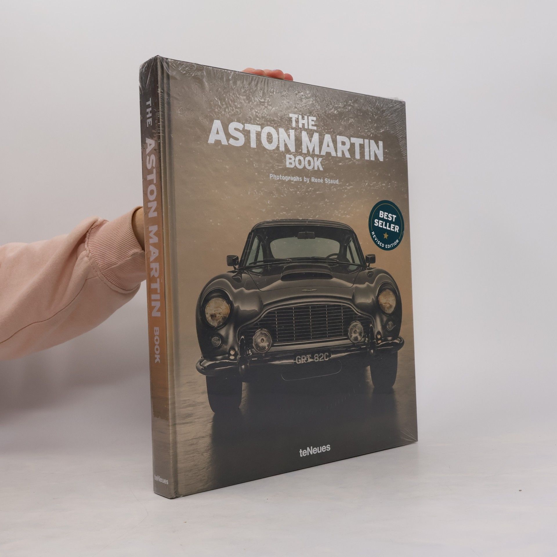Rene Staud The Aston Martin Book. Revised Edition