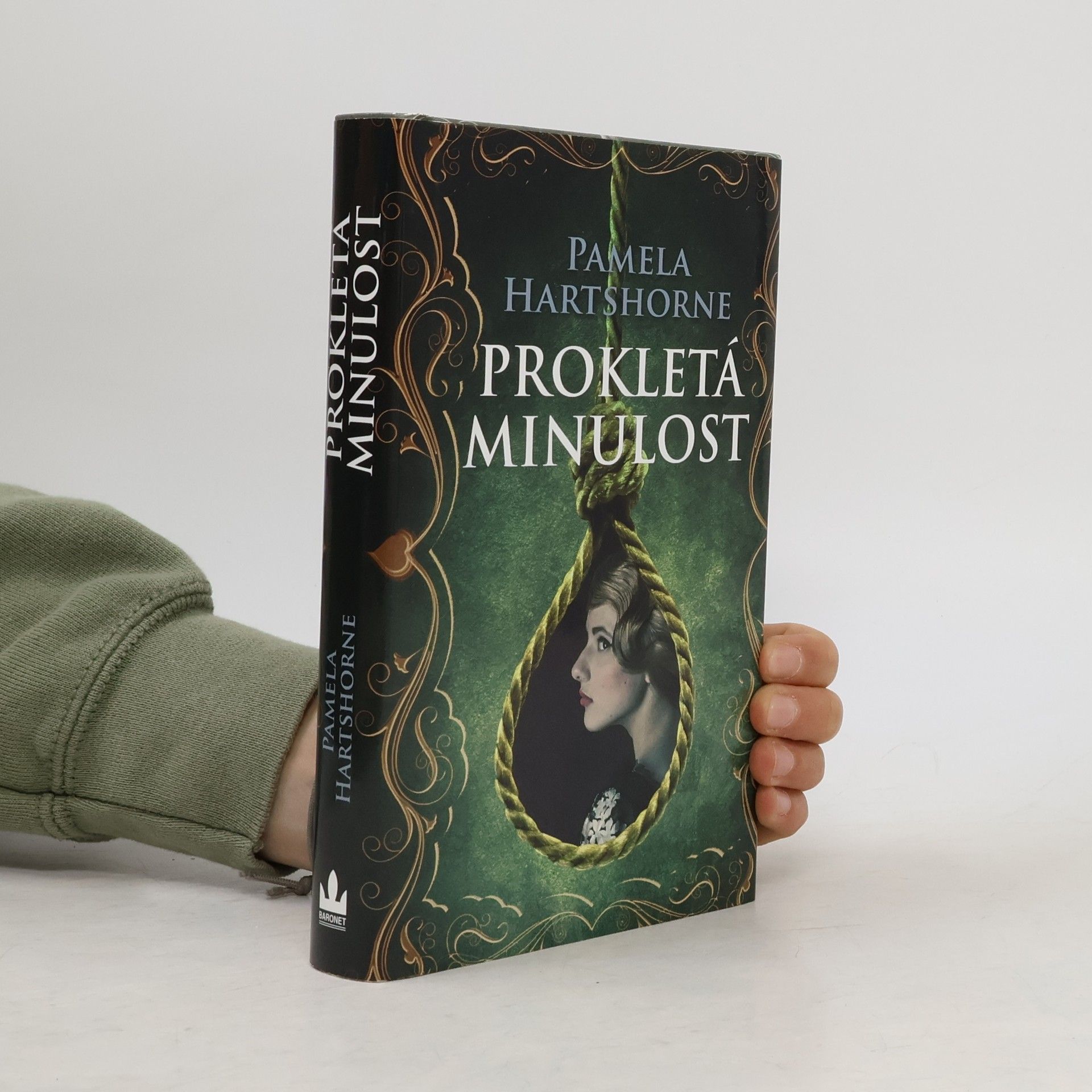 Pamela Hartshorne Prokletá minulost