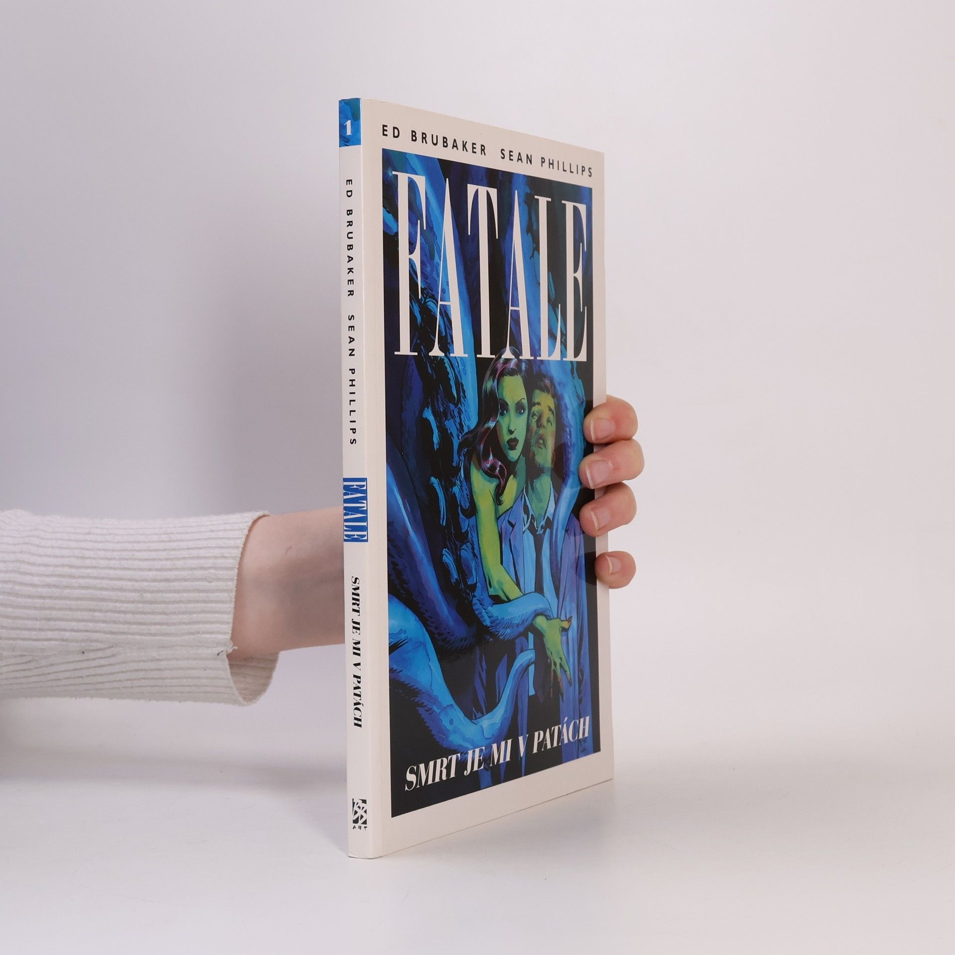 Ed Brubaker Fatale. Kniha první, Smrt je mi v patách