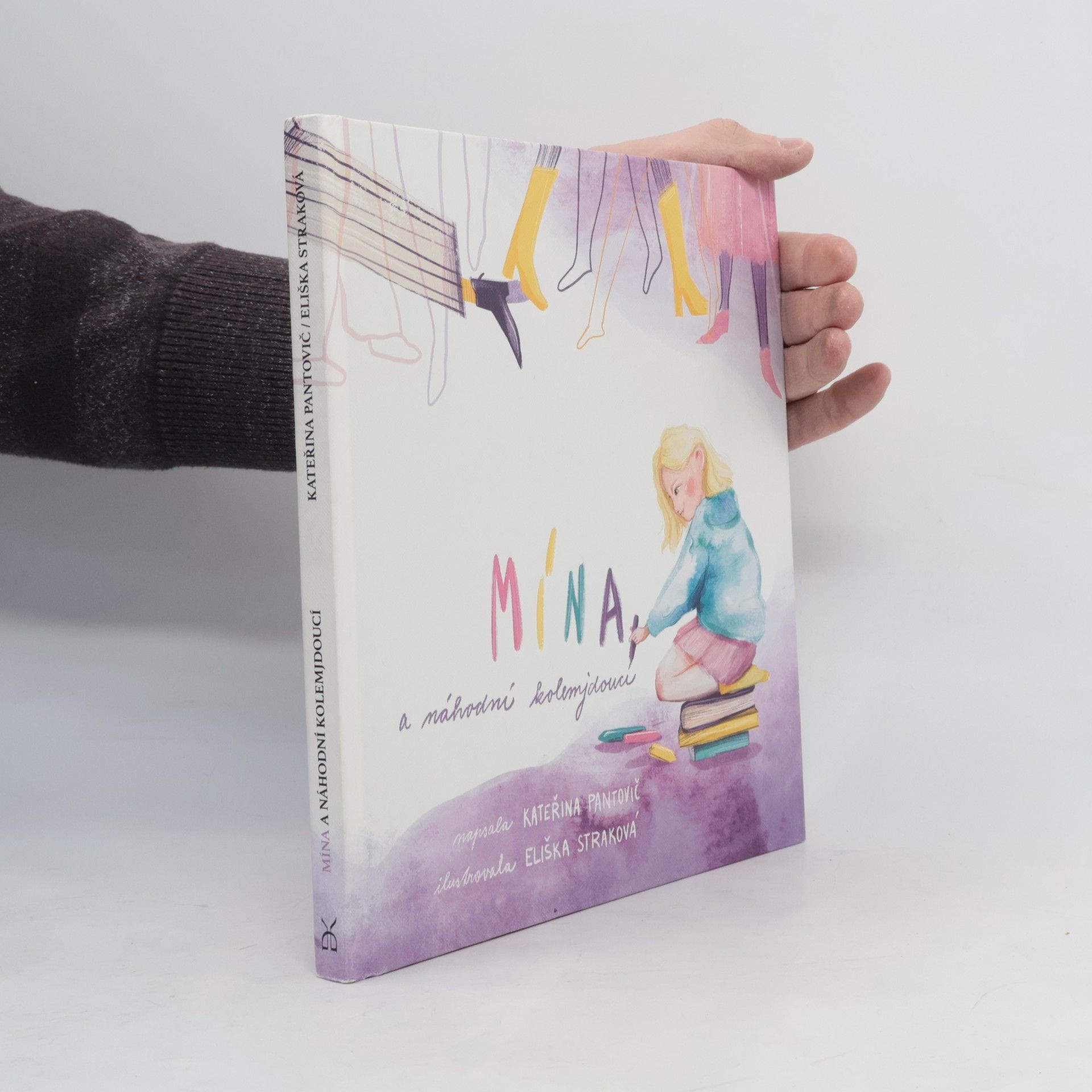 Mína a náhodní kolemjdoucí