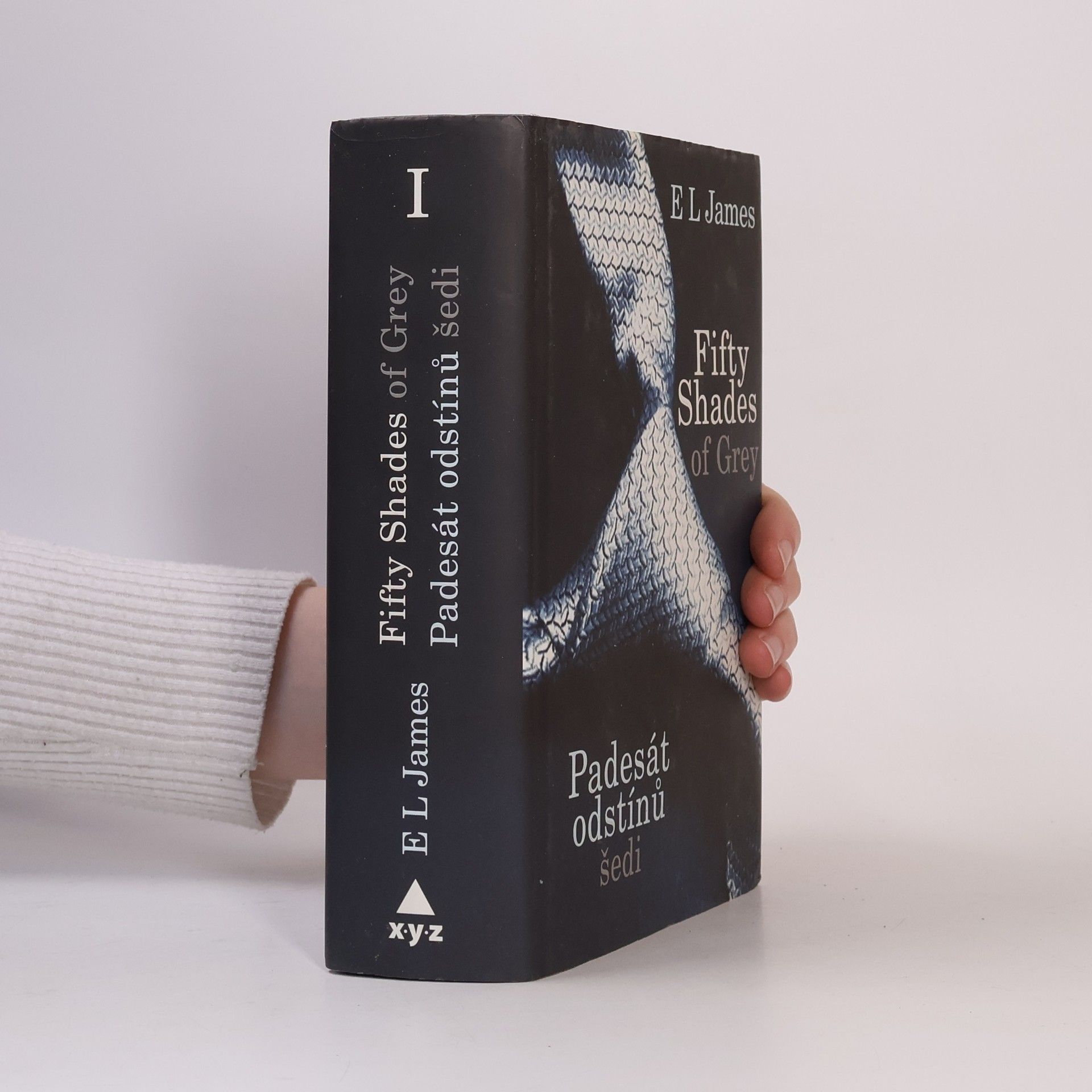 E. L. James Padesát odstínů šedi
