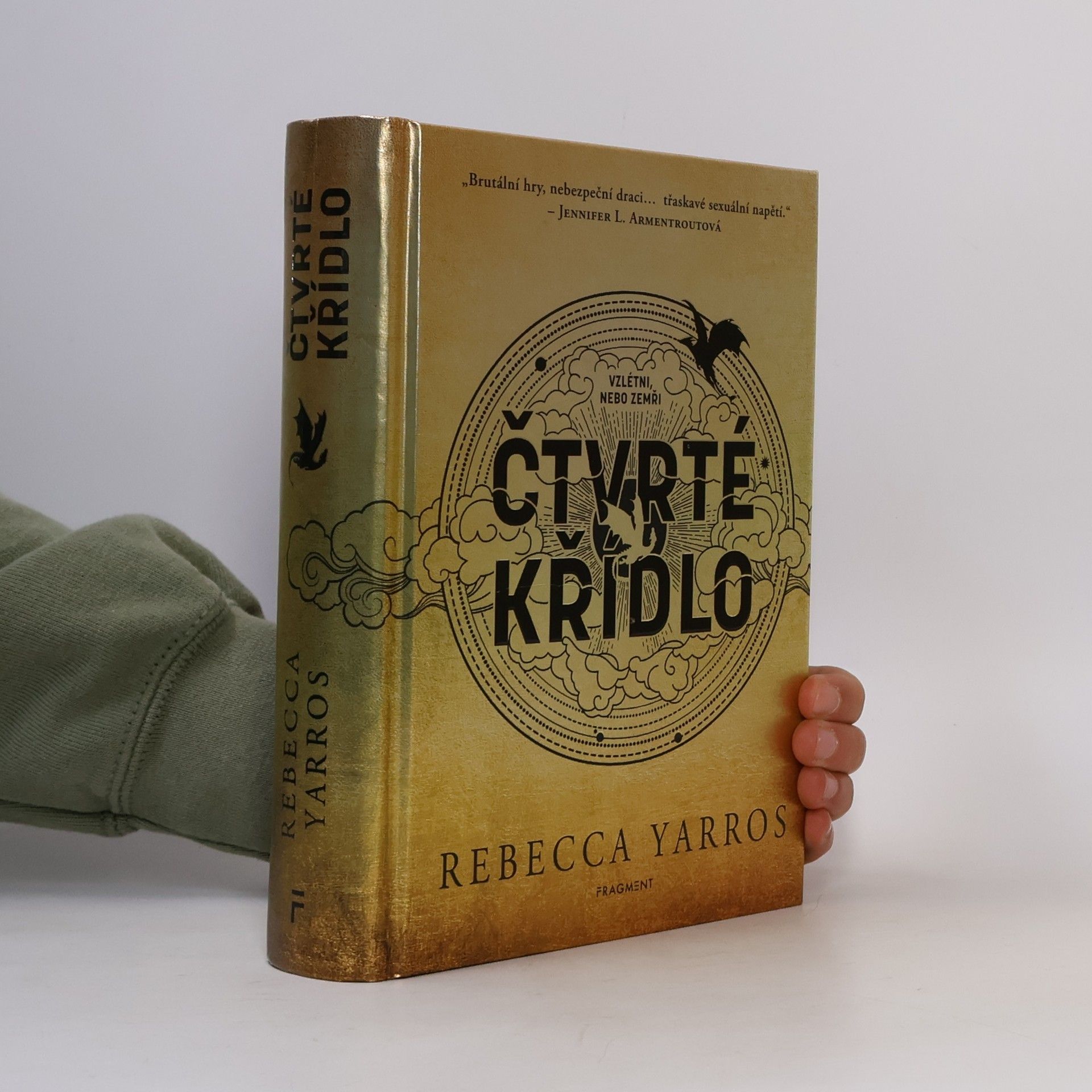 Rebecca Yarros Čtvrté křídlo