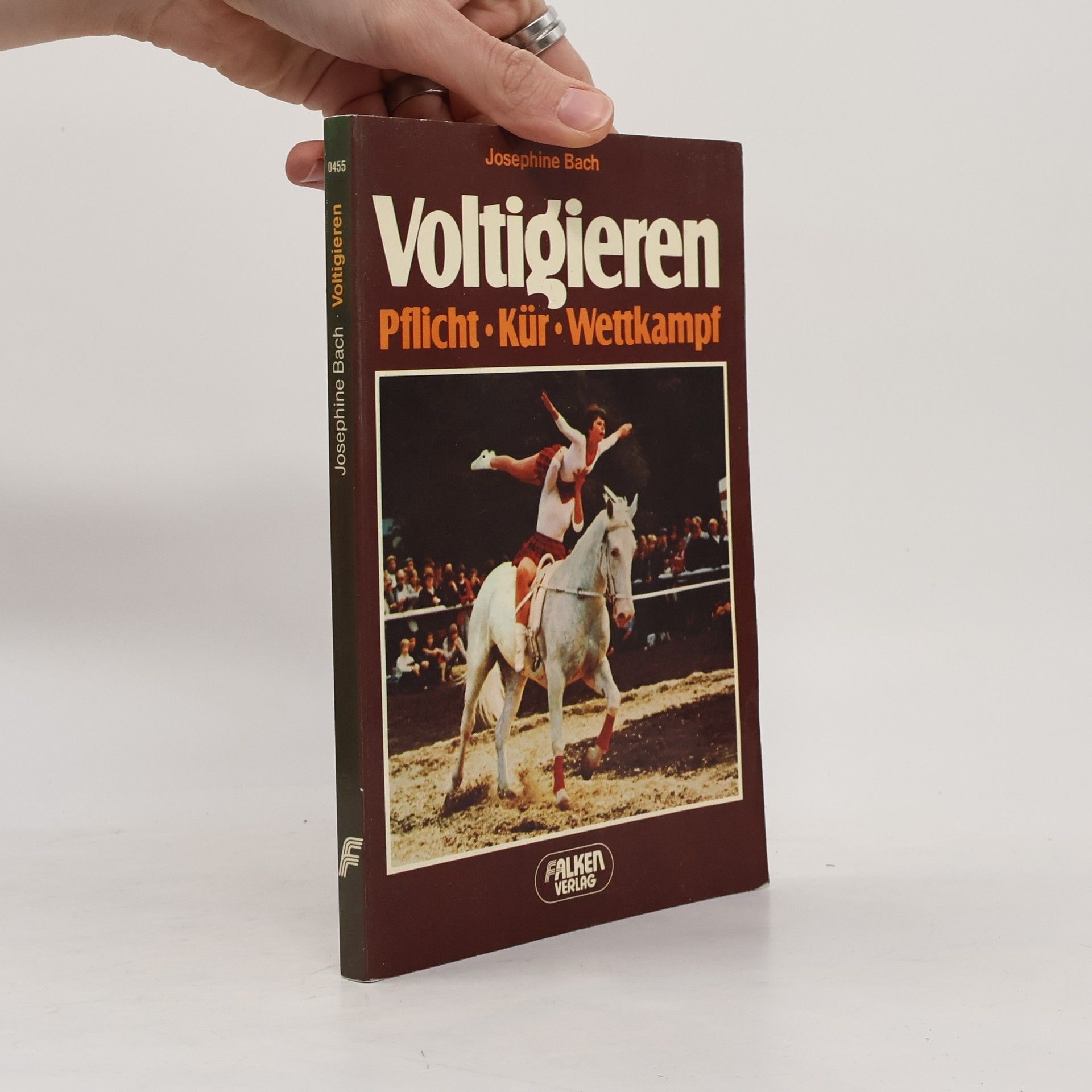 Josephine Bach Voltigieren