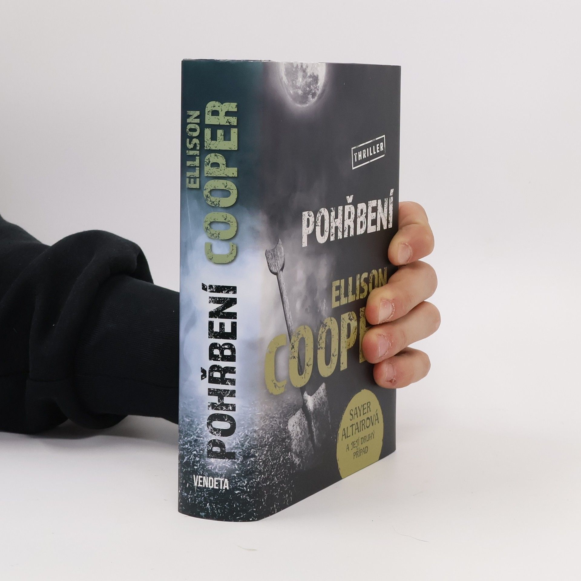Ellison Cooper Pohřbení