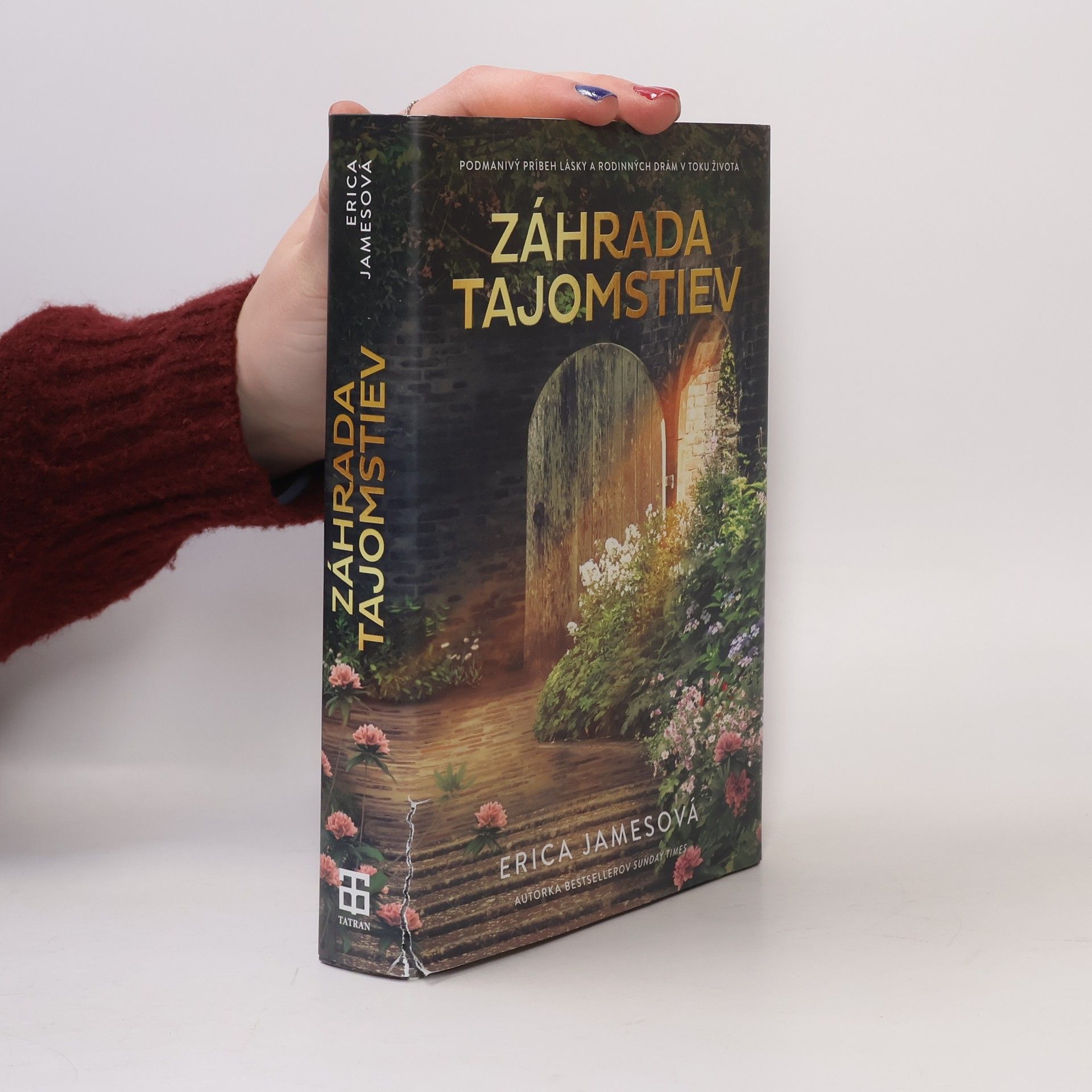 Erica James Záhrada tajomstiev