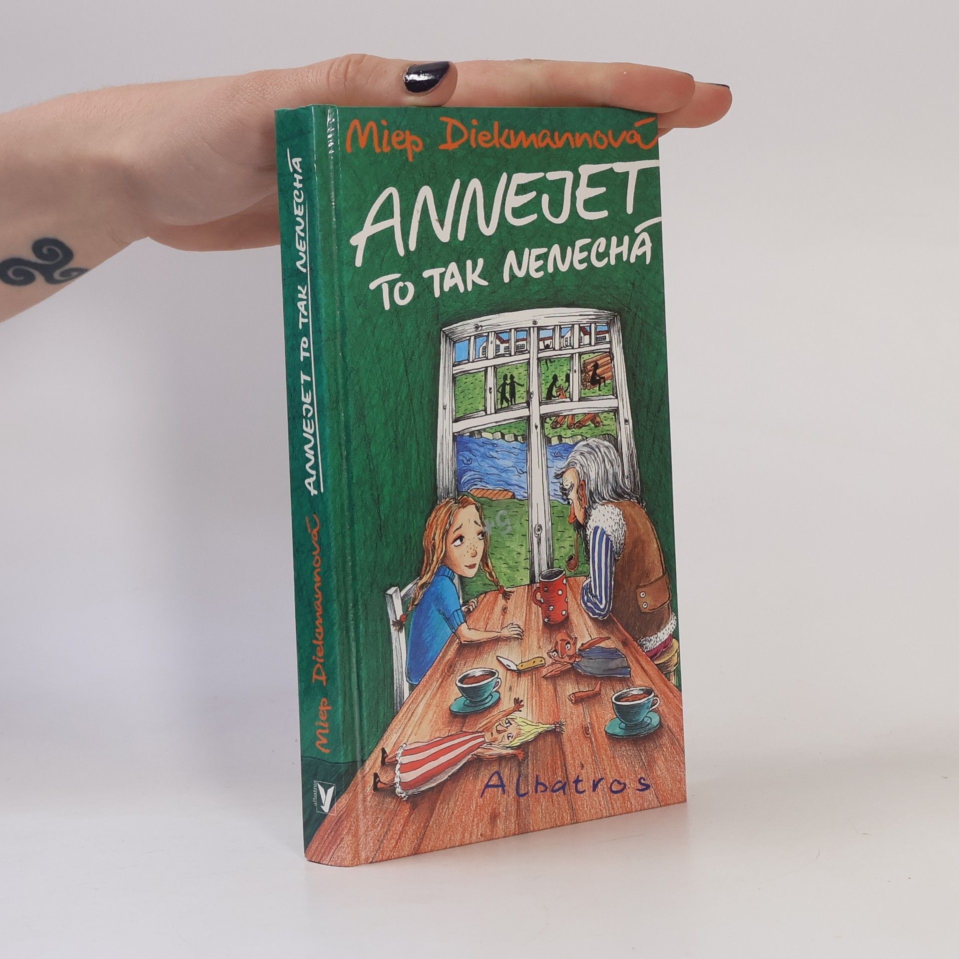 Annejet to tak nenechá