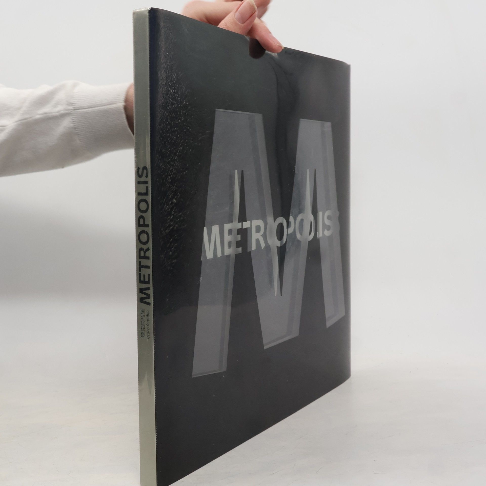 Blanka Čermáková Metropolis. Cryptic, Masker, Pasta, Point, Tron, Skarf