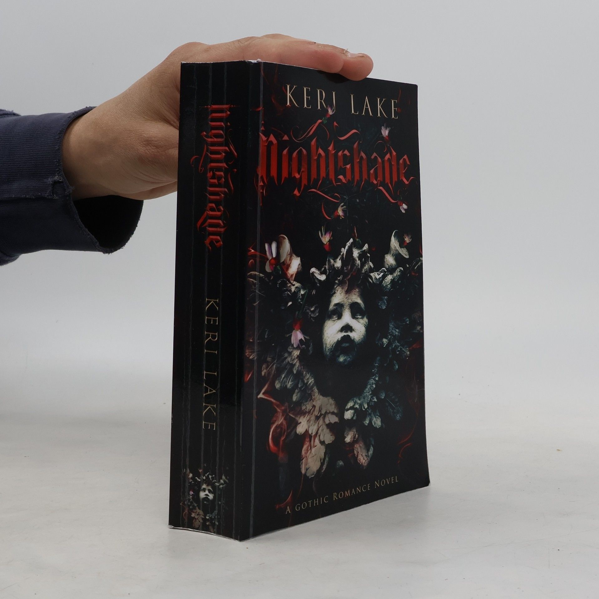 Keri Lake Nightshade Duology - 1: Nightshade