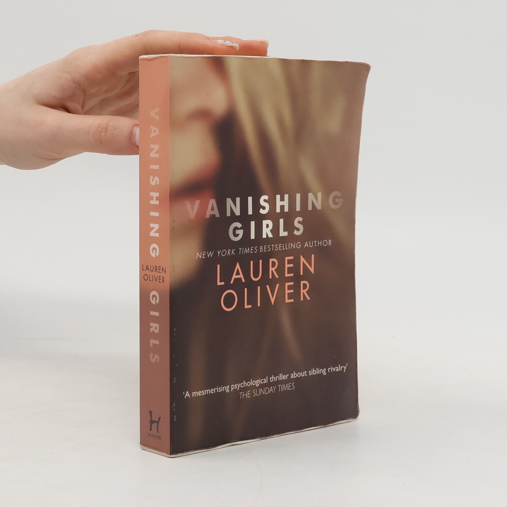 Lauren Oliver Vanishing Girls
