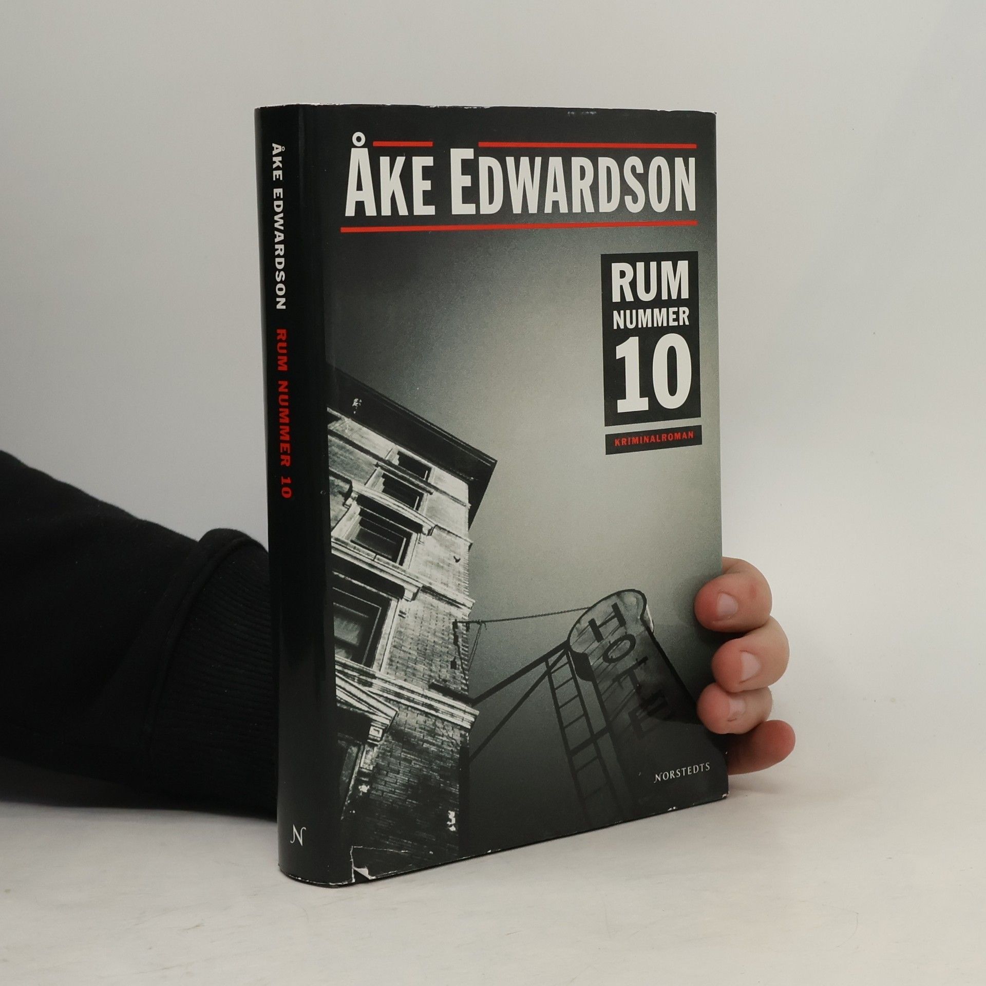 Åke Edwardson Rum nummer 10