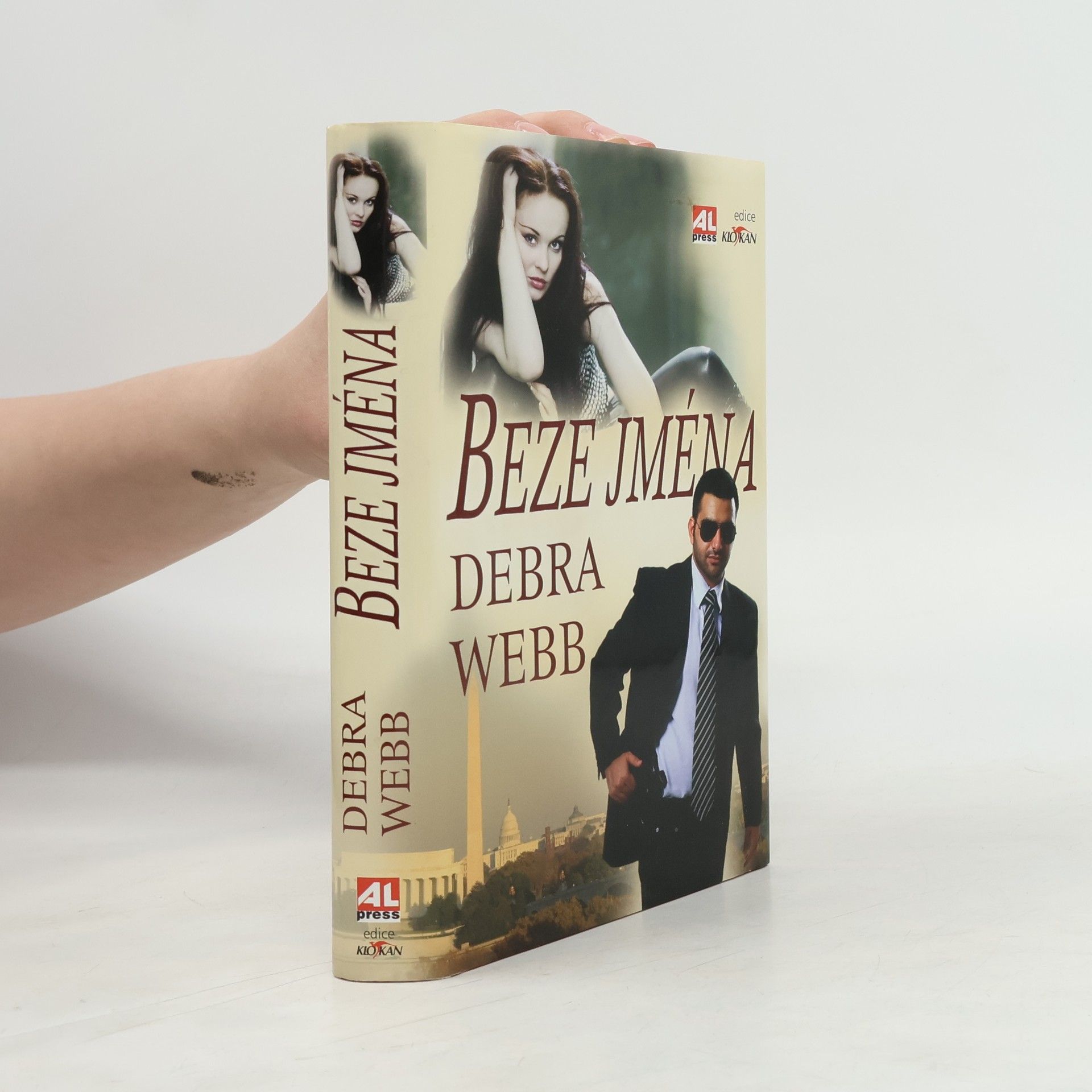 Debra Webb Beze jména