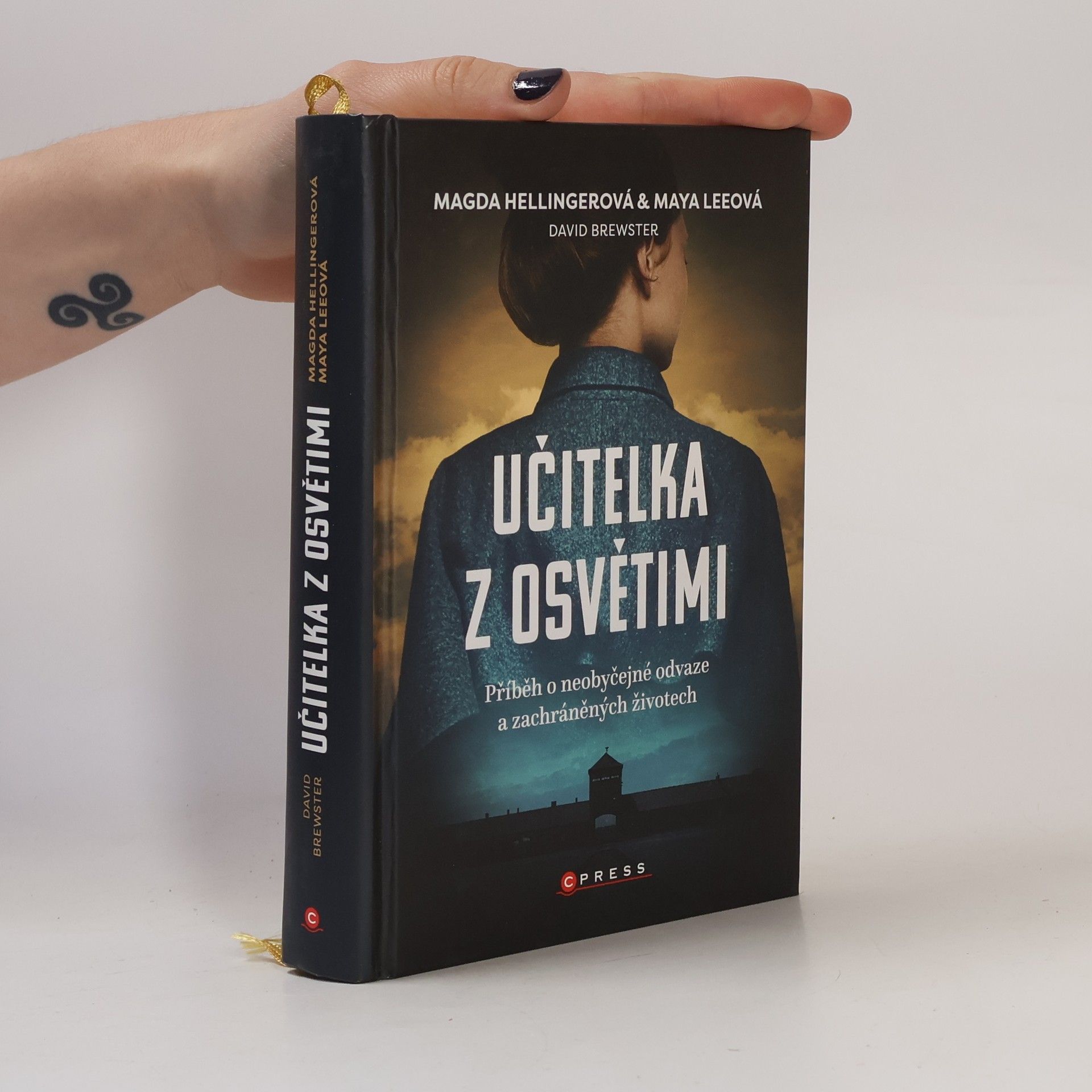 Maya Lee Učitelka z Osvětimi