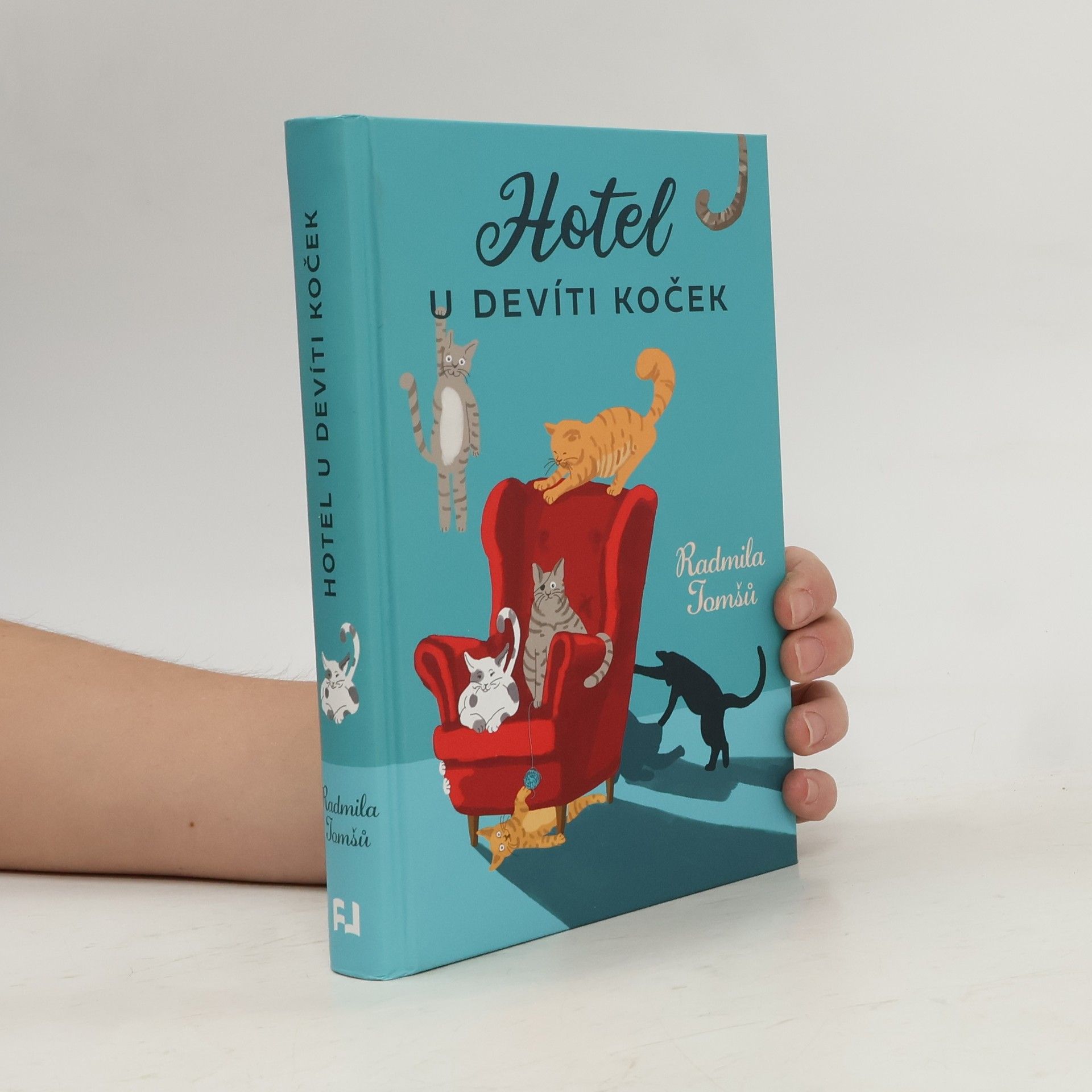 Hotel U devíti koček