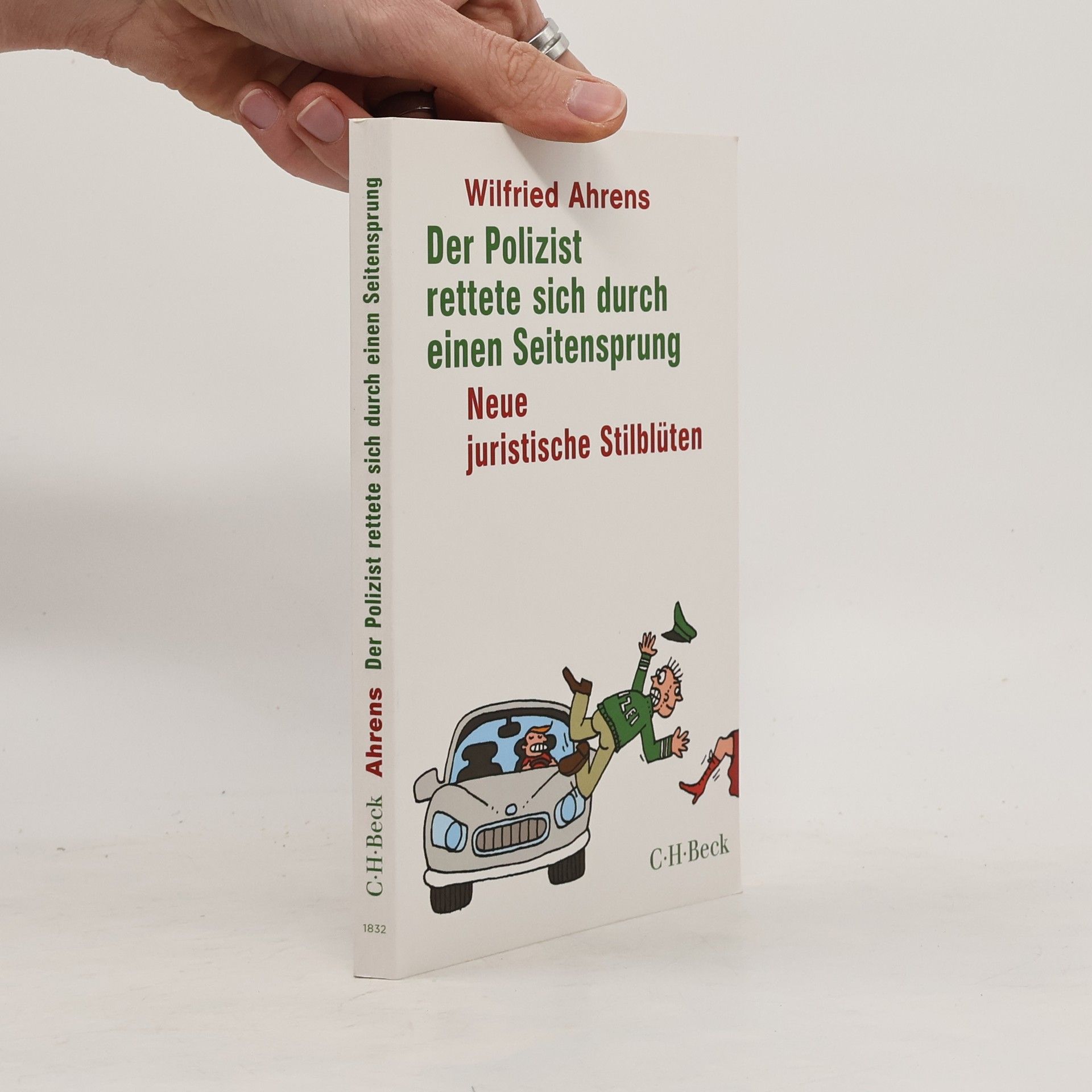 Der Polizist rettete sich durch einen Seitensprung