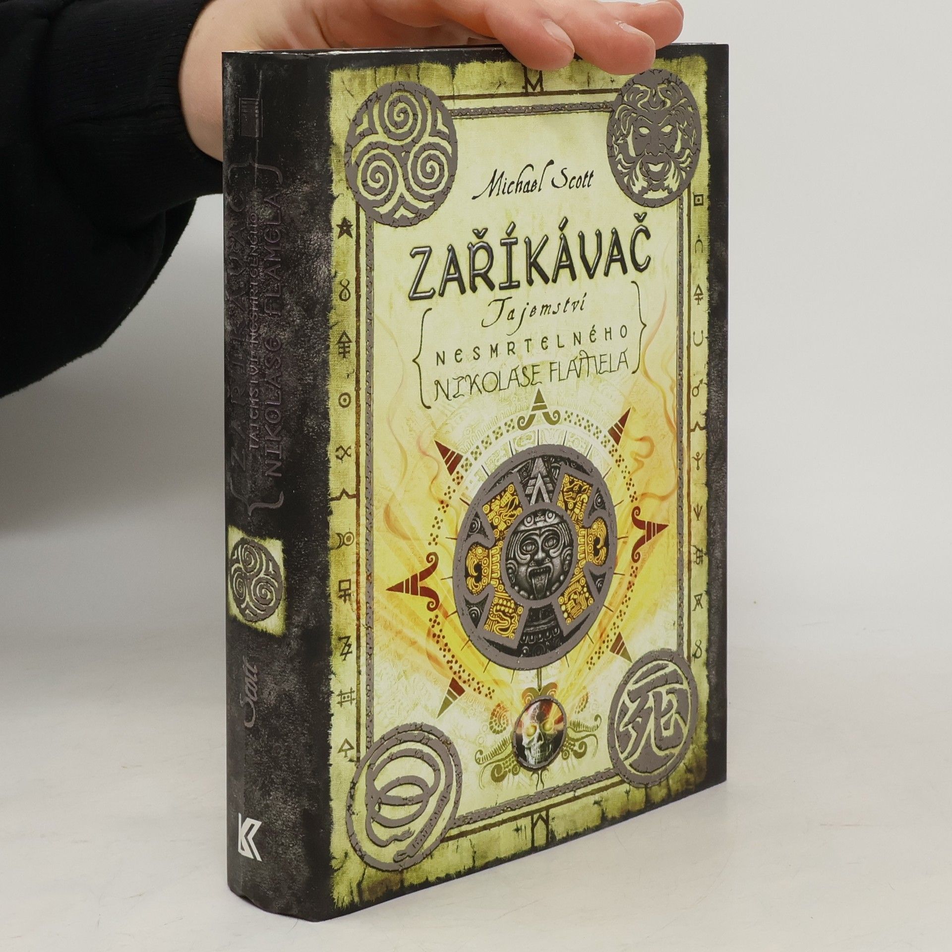 Michael Scott Zaříkávač. Tajemství nesmrtelného Nikolase Flamela. Díl 4.